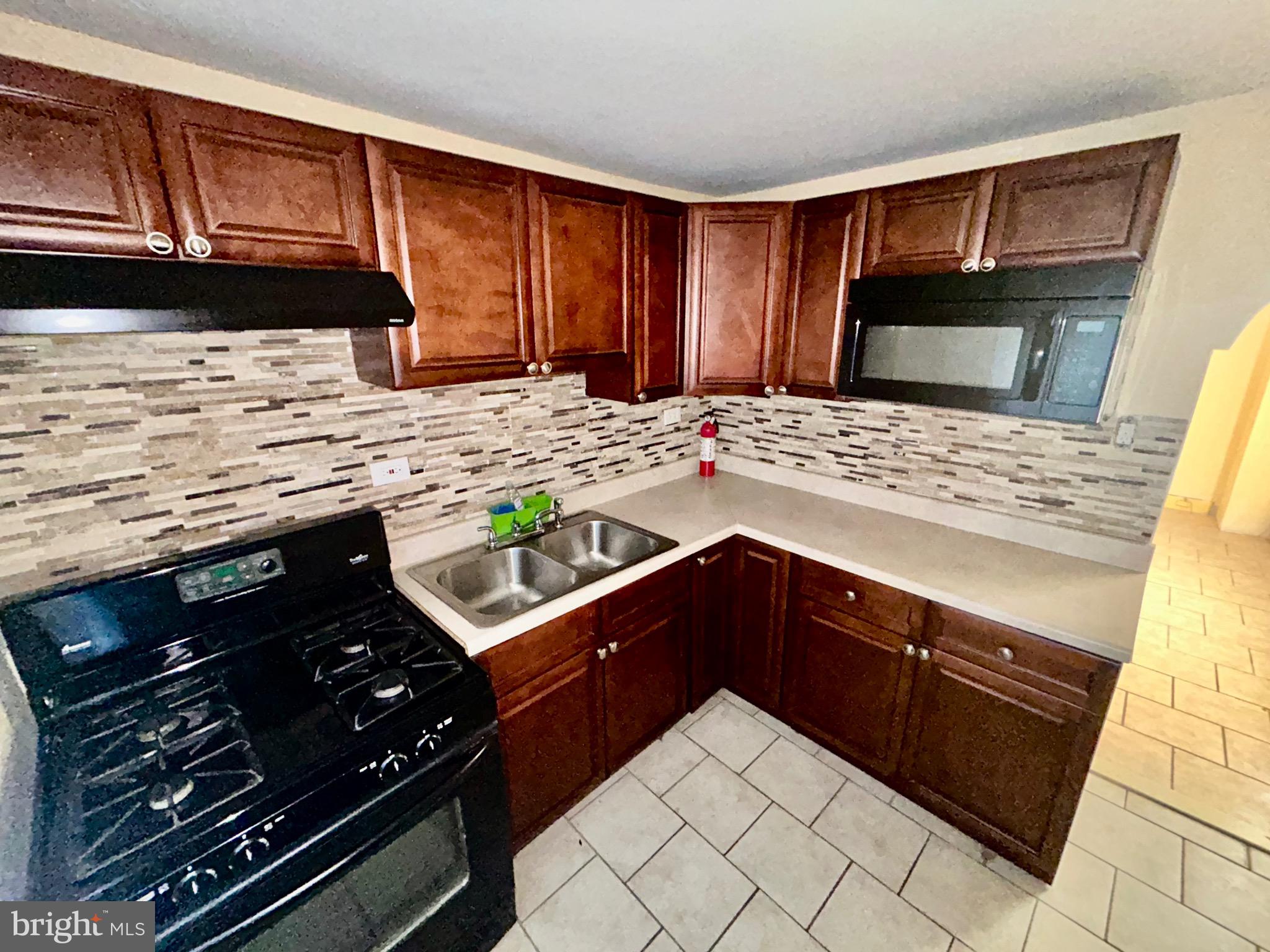 PORT RICHMOND - Residential