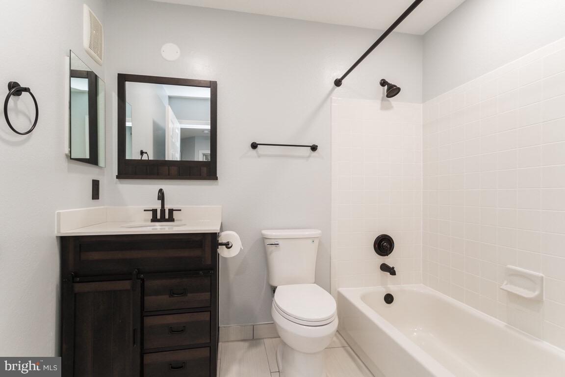 GATES OF FAIR LAKES - Residential