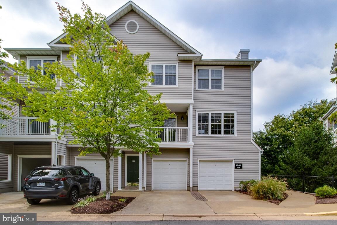 GATES OF FAIR LAKES - Residential