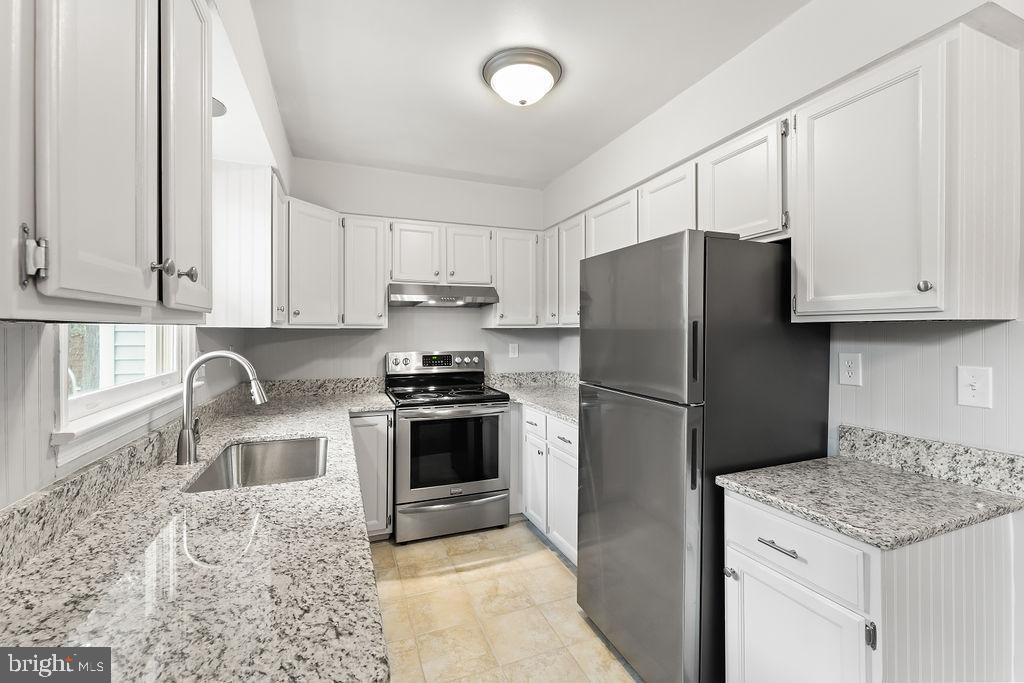 LAKE WILDERNESS - Residential