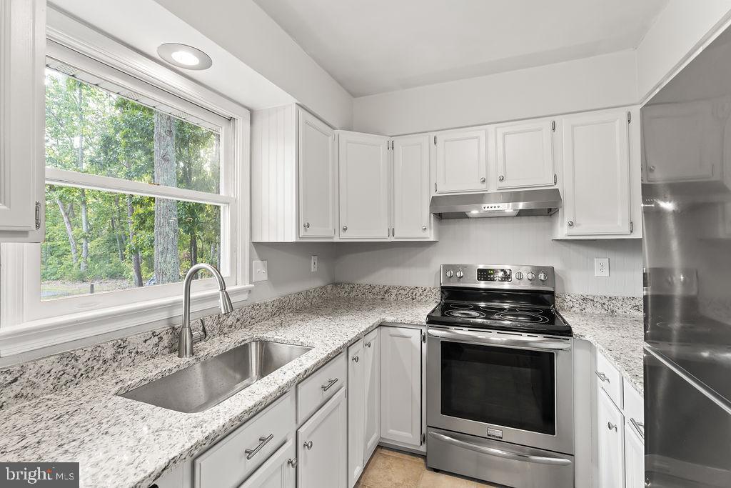 LAKE WILDERNESS - Residential