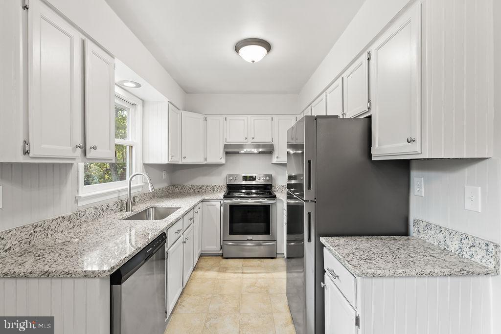 LAKE WILDERNESS - Residential