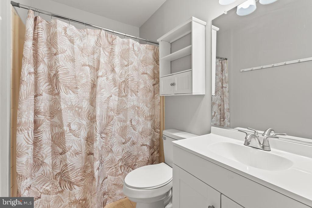 LAKE WILDERNESS - Residential