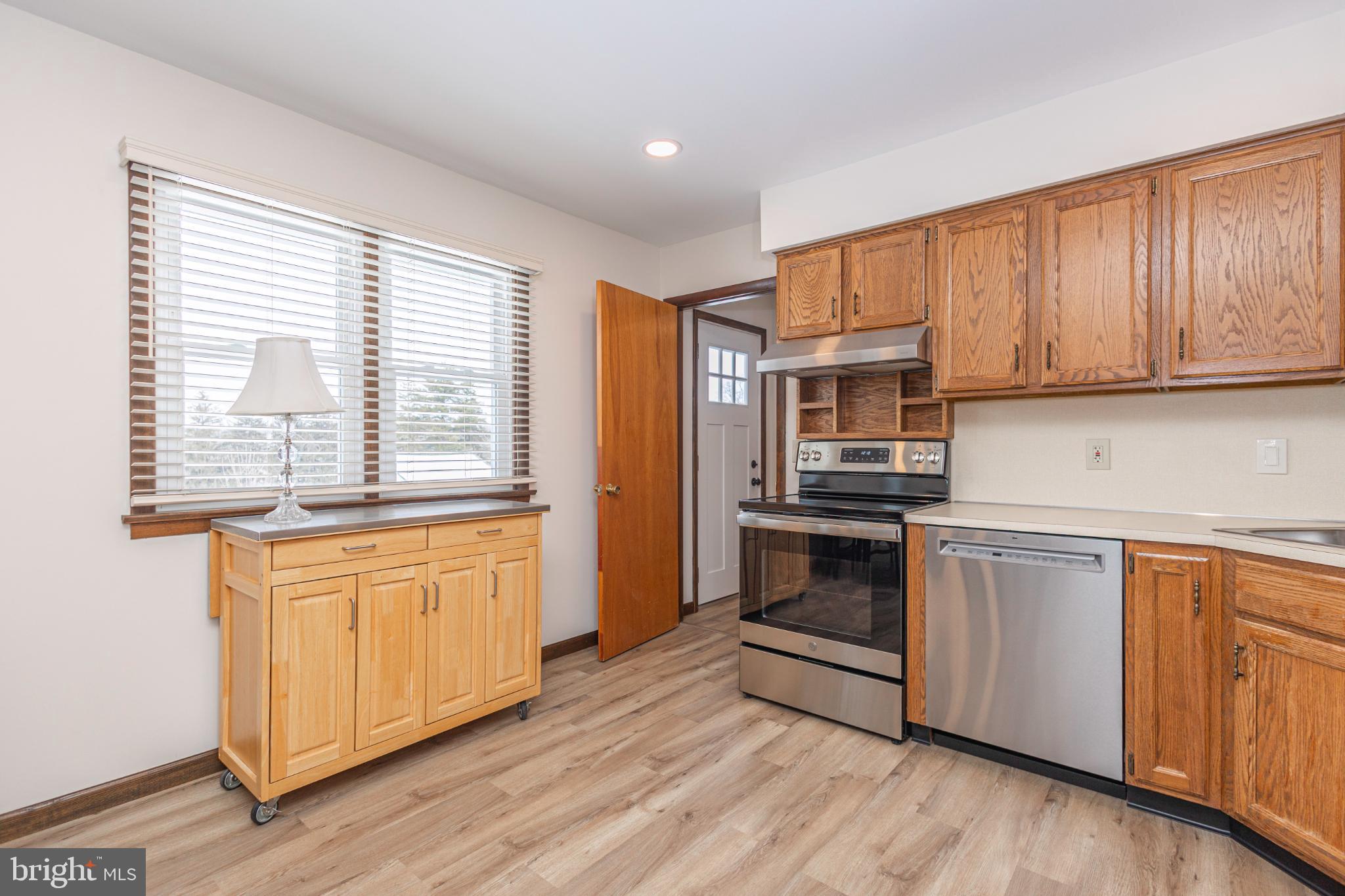 PLEASANT MDWS - Residential