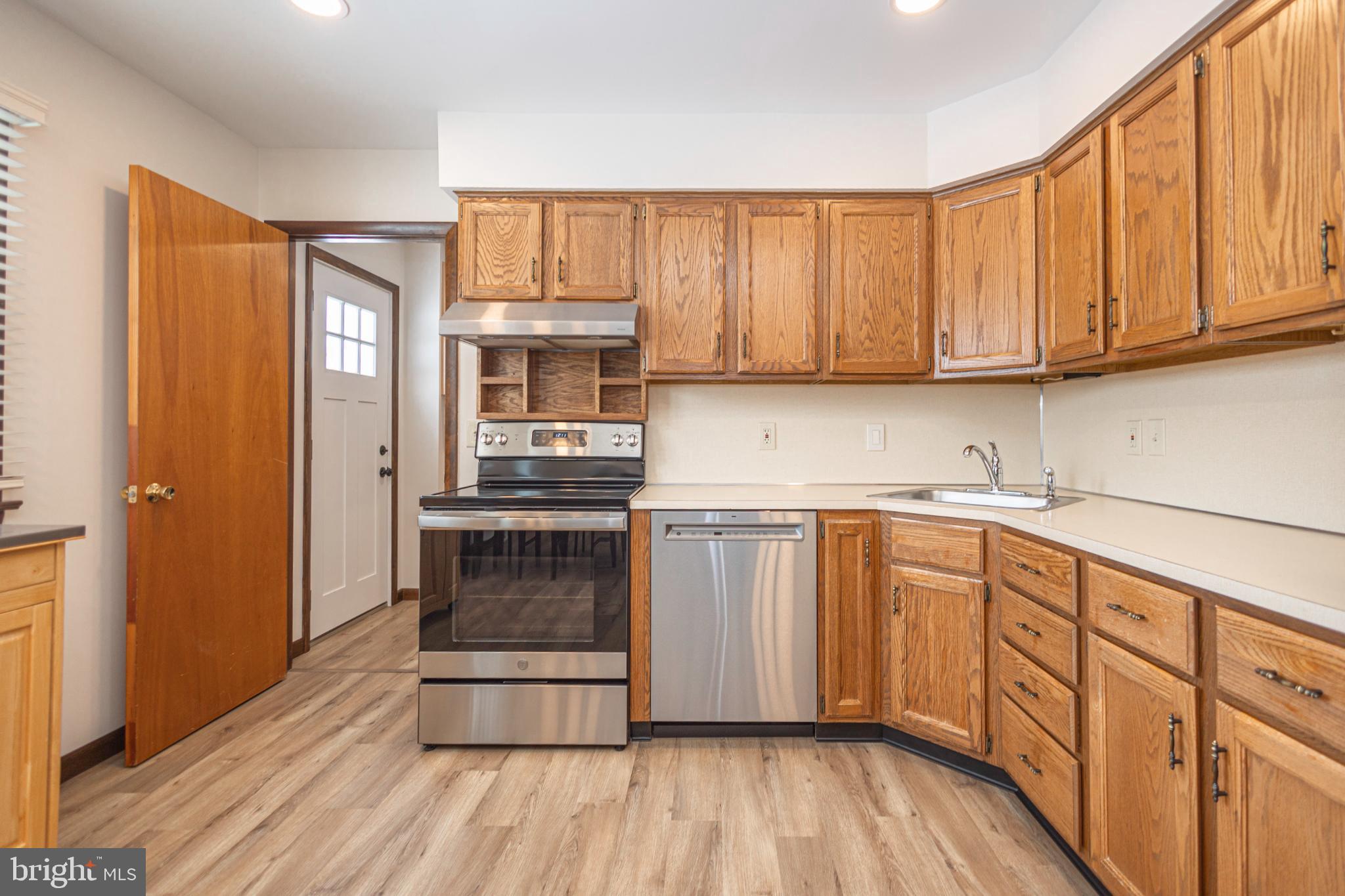 PLEASANT MDWS - Residential