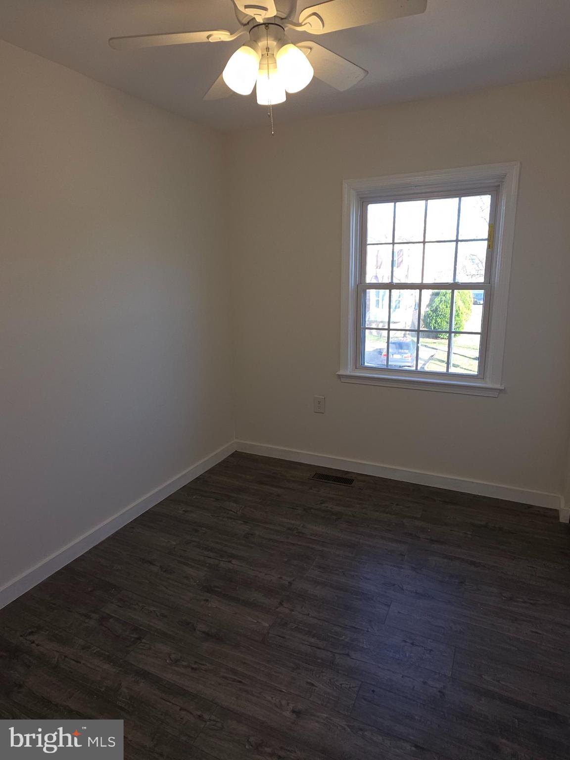 SPRINGFIELD SQUARE - Residential