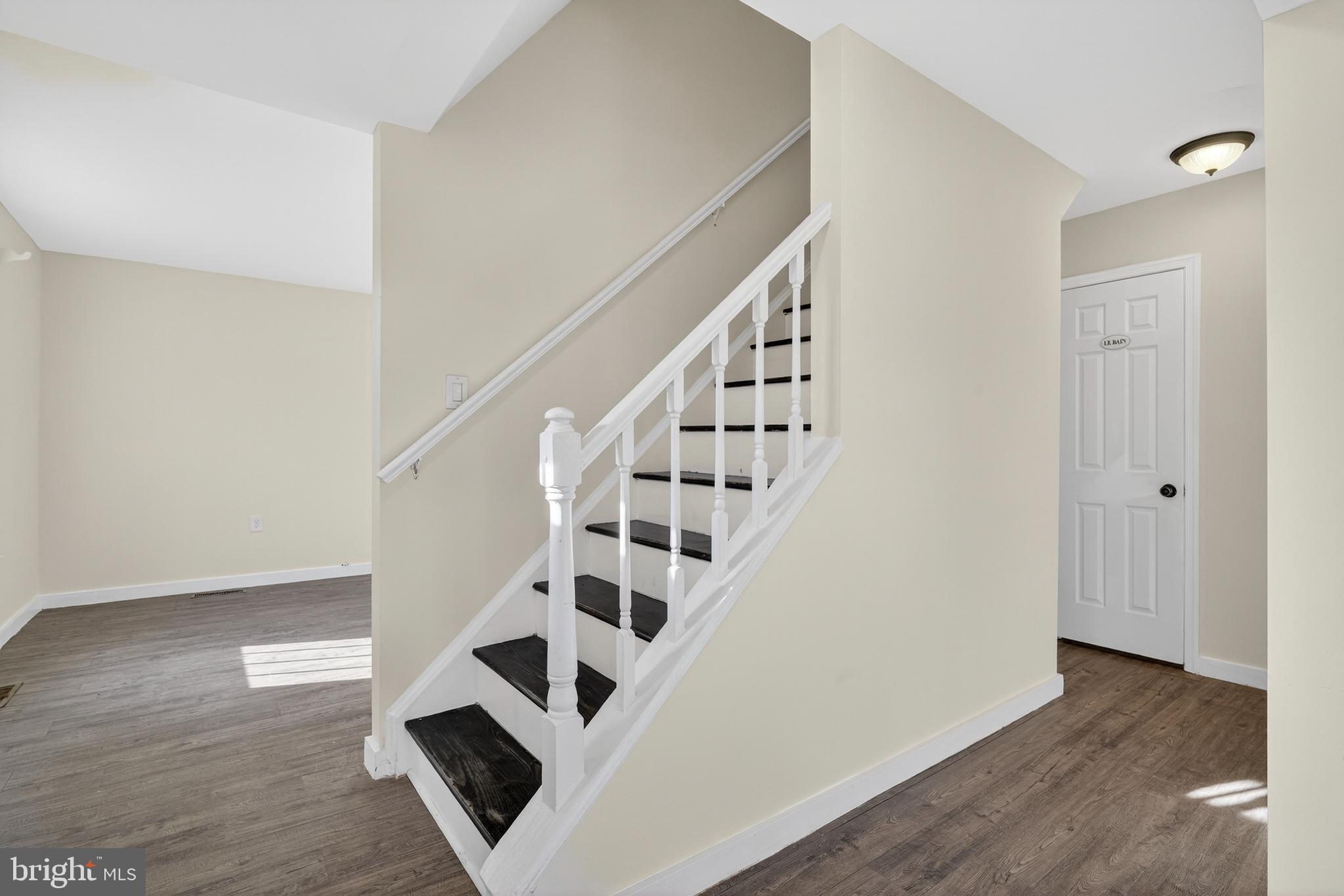 SPRINGFIELD SQUARE - Residential