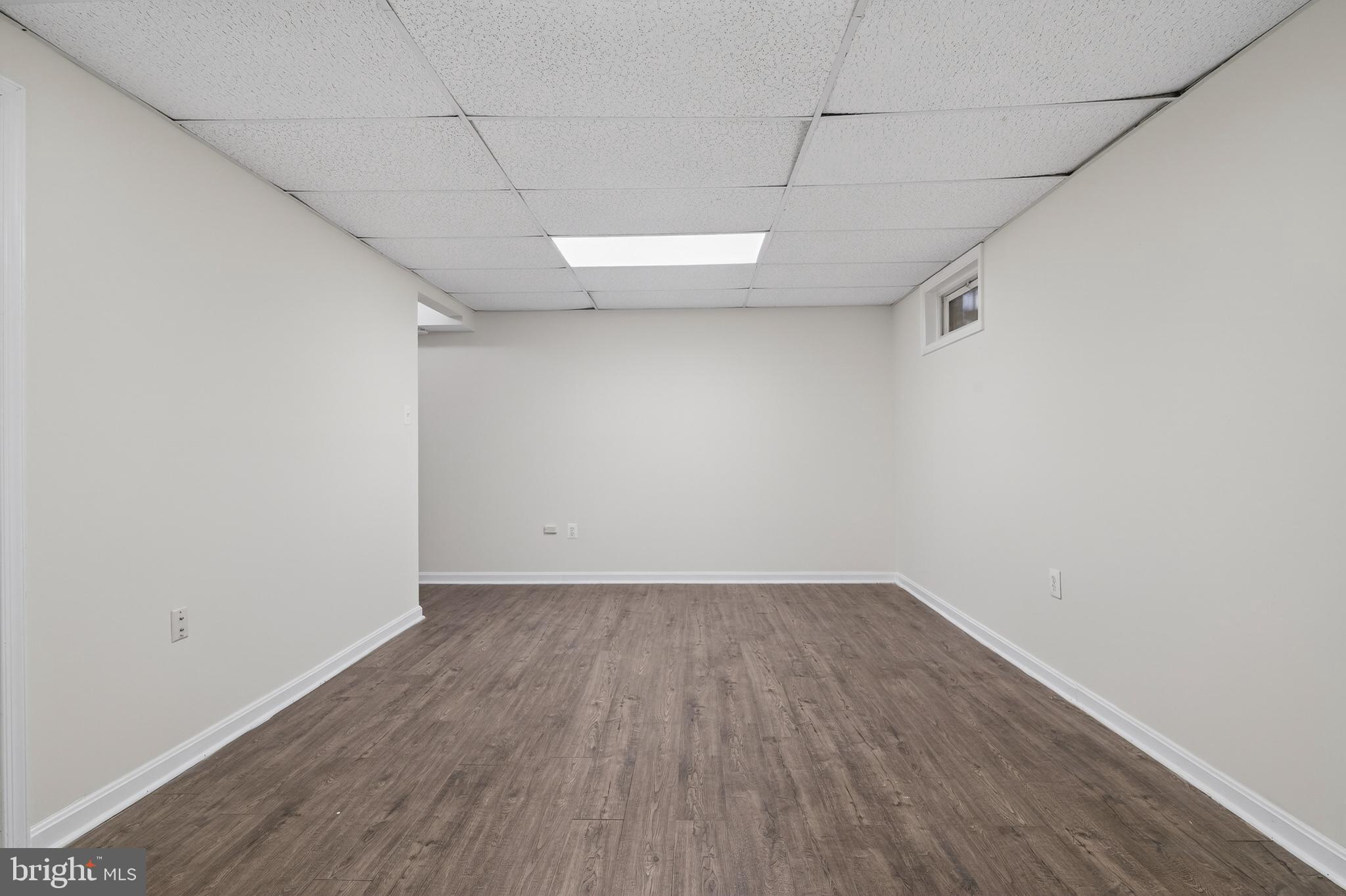 SPRINGFIELD SQUARE - Residential