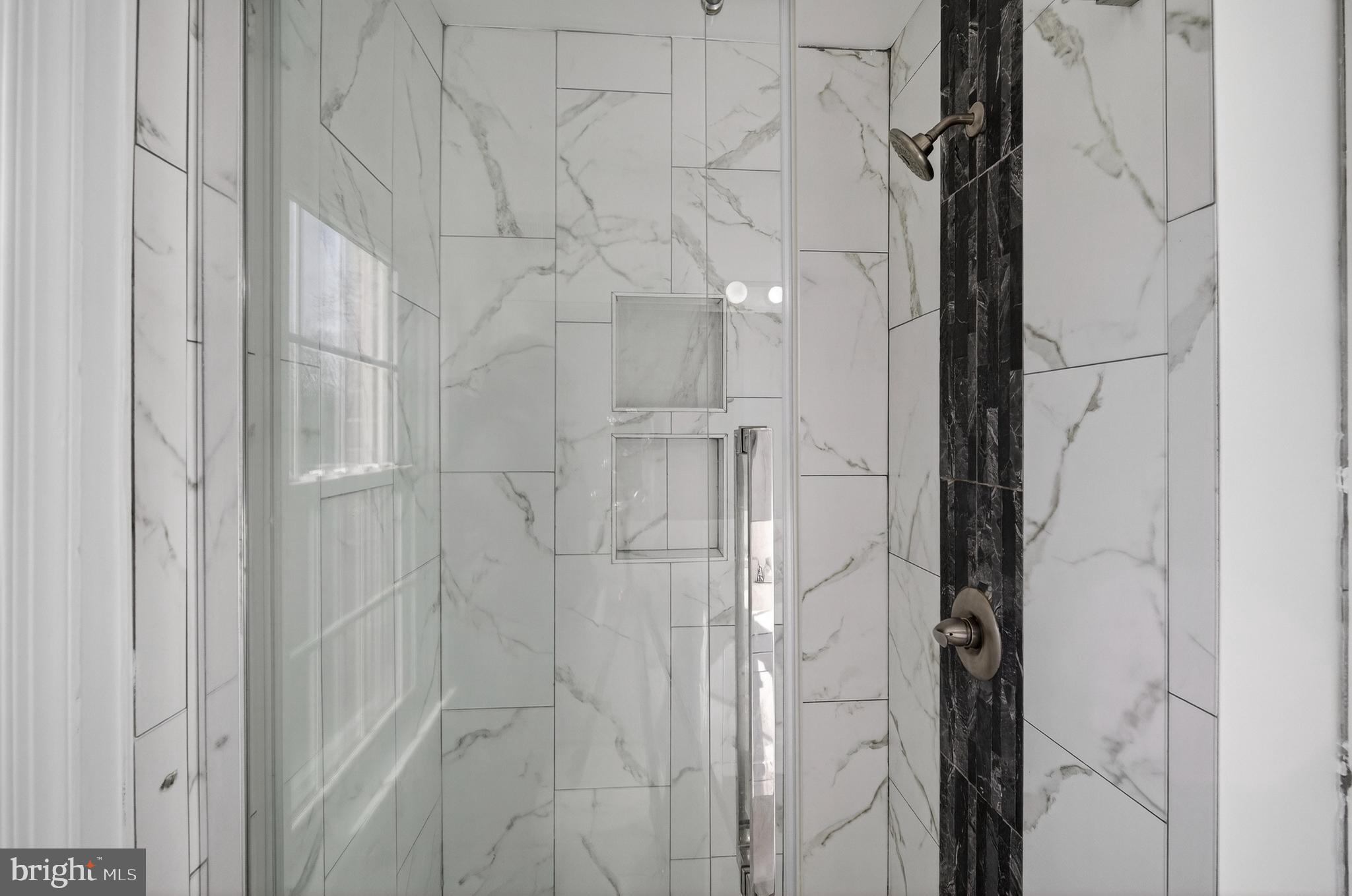 SPRINGFIELD SQUARE - Residential