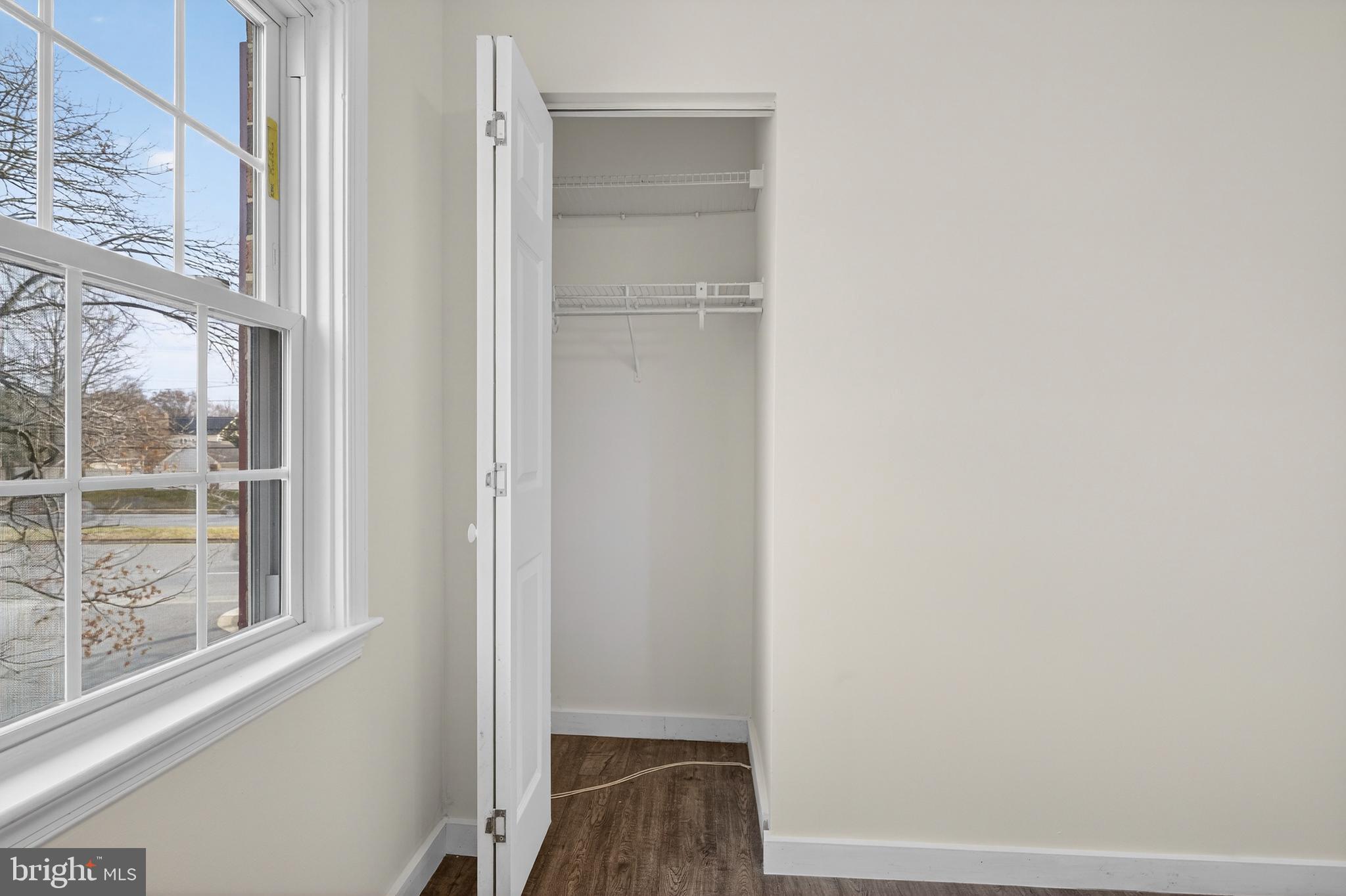 SPRINGFIELD SQUARE - Residential