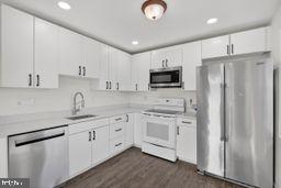 SPRINGFIELD SQUARE - Residential