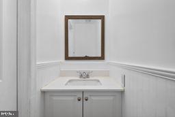 SPRINGFIELD SQUARE - Residential