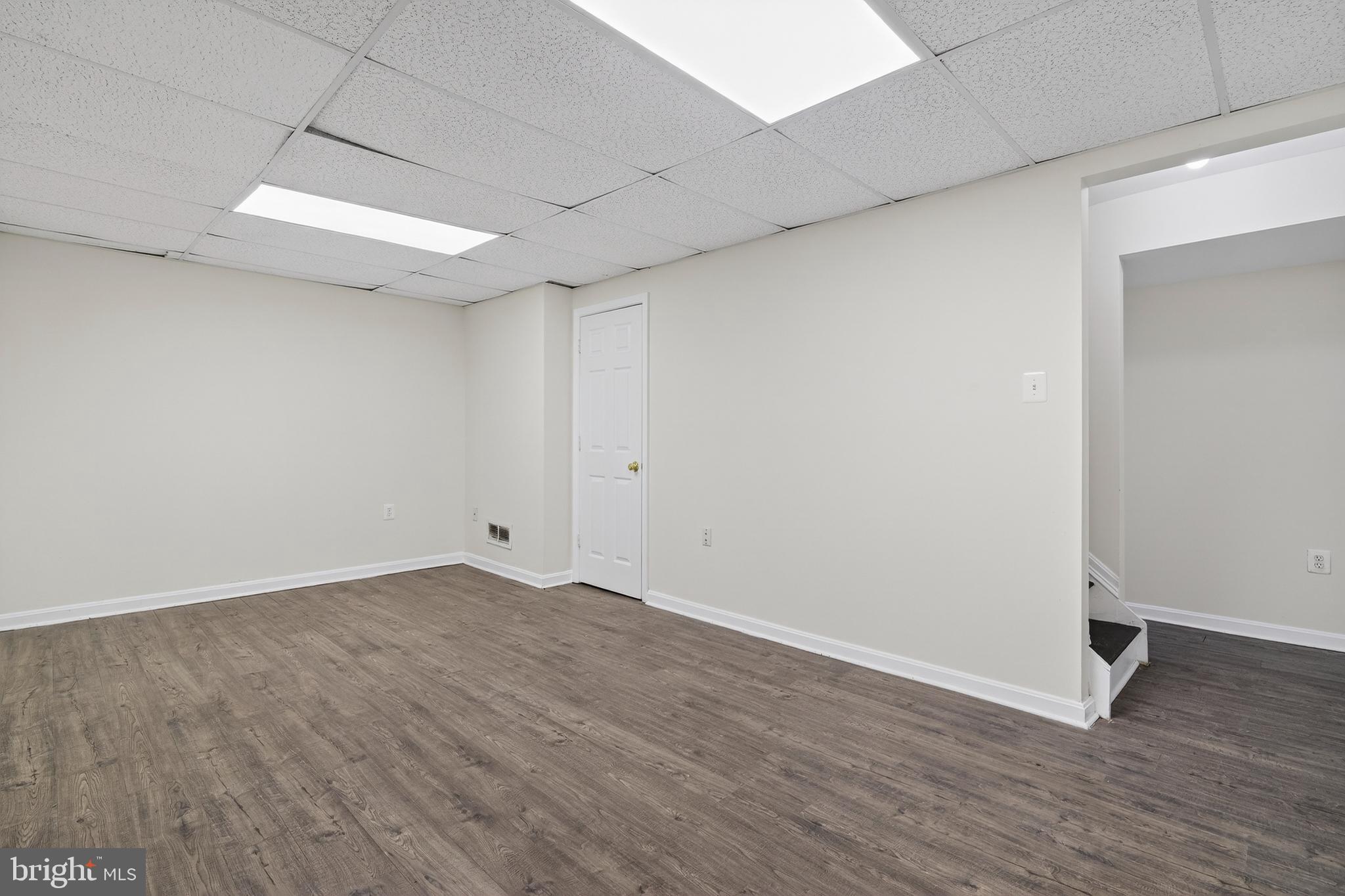 SPRINGFIELD SQUARE - Residential