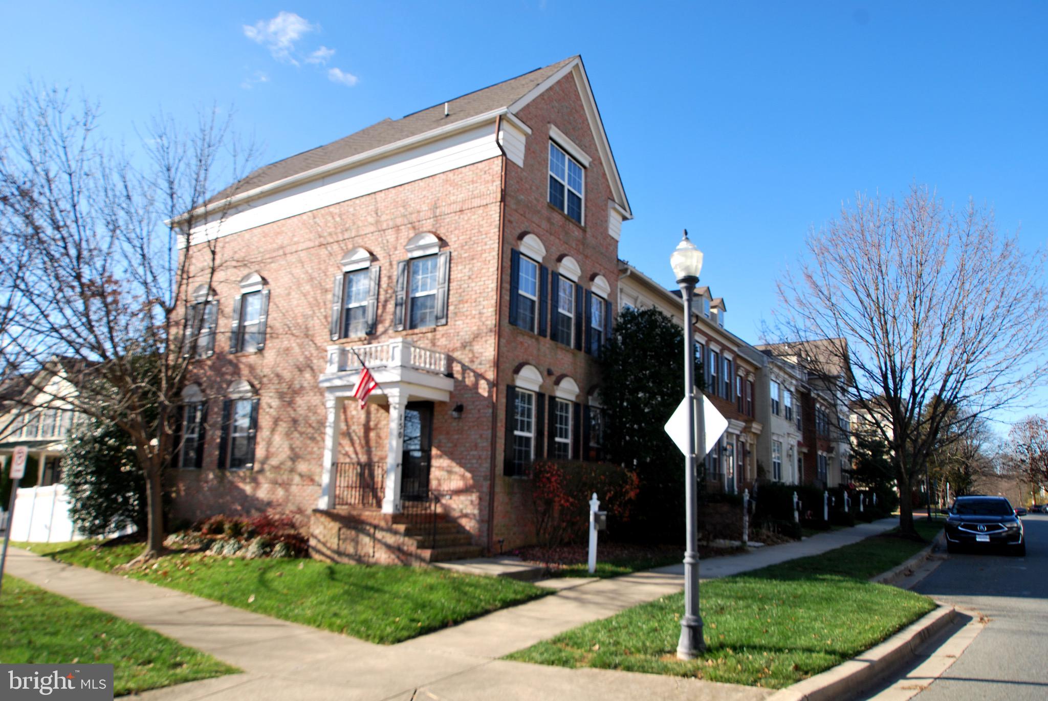 Prepare to be amazed as you step into this stunning end-unit townhome in the highly sought-after Lakelands community. This move-in-ready home greets you with beautiful hardwood flooring on the main level. The spacious living room features crown molding, a ceiling fan, and a large wall of windows that flood the space with natural light. The eat-in kitchen is a chef's dream with a large center island, granite countertops, stainless steel appliances, including a refrigerator with ice/water dispenser, built-in microwave, dishwasher, and gas stove/range. Additionally, there is a double door pantry and a powder room with a pedestal sink.
On the second level, you'll find two generously sized bedrooms with neutral carpeting and ample closet space, both equipped with ceiling fans and large picture windows. The hall bath boasts ceramic tile flooring and a double vanity with a granite countertop. The top level is dedicated to a massive owner's suite featuring a walk-in closet and a luxurious super bath with a large soaking tub, separate shower, and double vanity.
This rare floor plan spans three levels above ground with no basement.
The backyard is perfect for entertaining with a composite deck. Plus, you can enjoy all the amenities that Lakelands has to offer. The location is incredibly convenient, with walking distance to schools, tennis and basketball courts, playgrounds, and a pool. Close to the Kentlands Market Square, dining, shops, offices, and entertainment. Enjoy all the amenities of the Lakelands community including Lakeland trails, community pool, clubhouse, and fitness center! GREAT LOCATION - Long Term Lease Preferred!