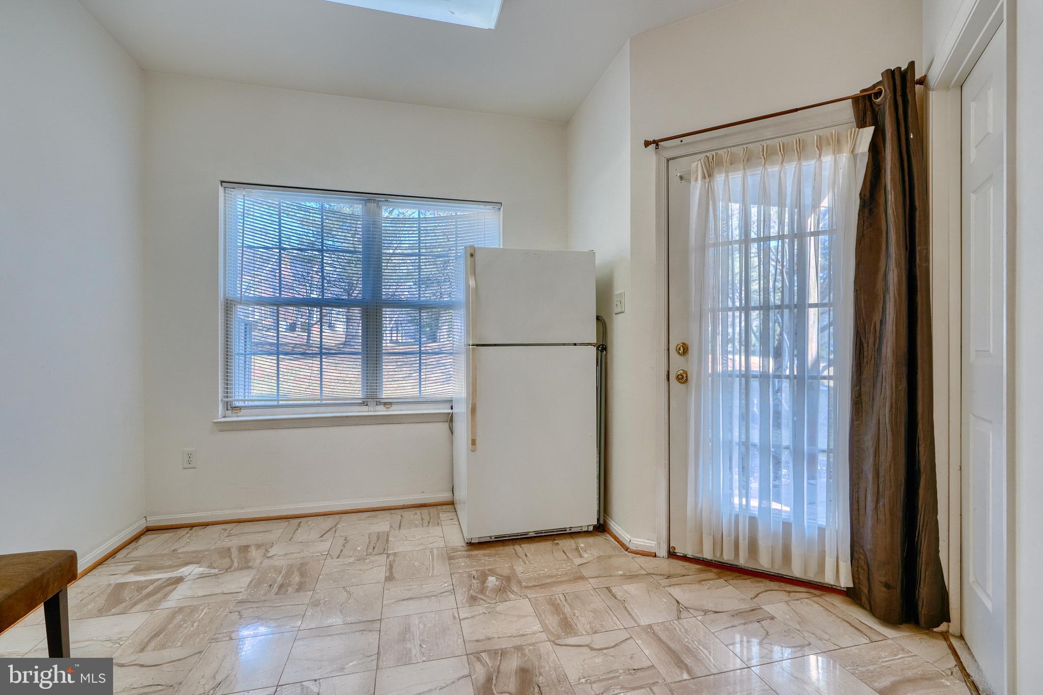 RIVER HILL - Residential