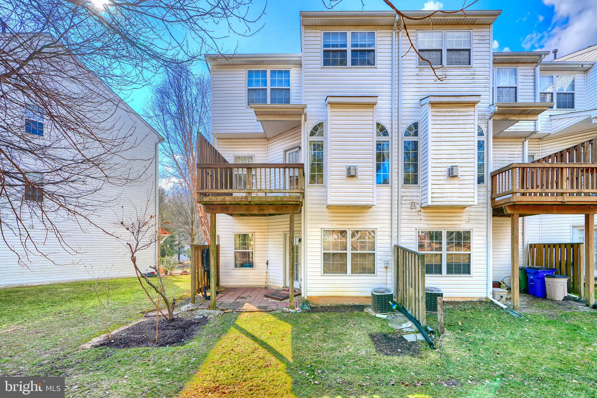 RIVER HILL - Residential