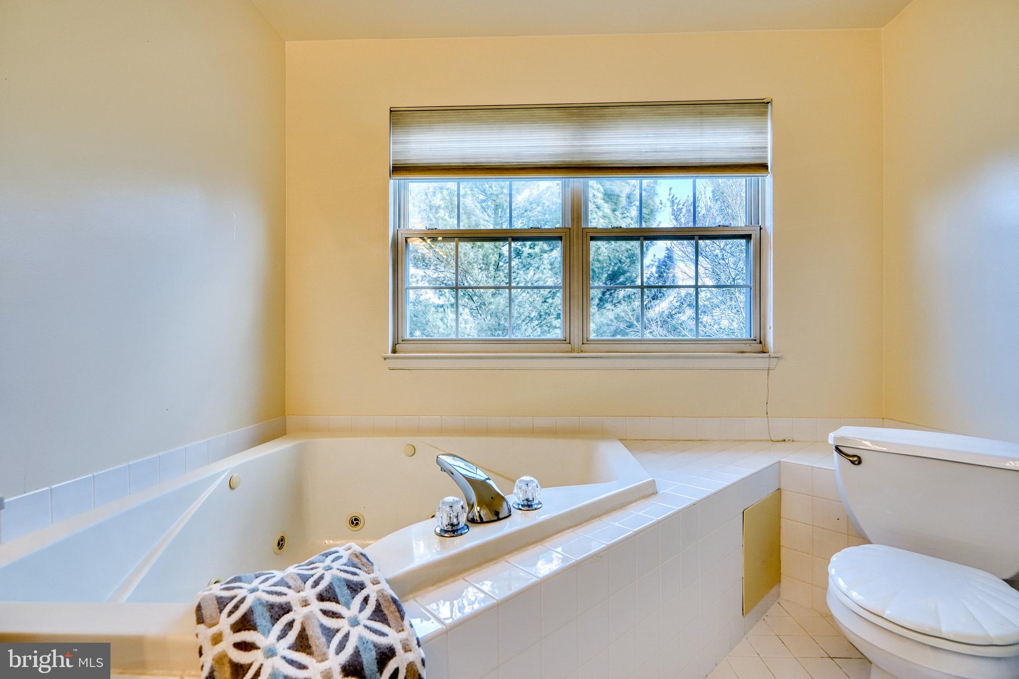 RIVER HILL - Residential