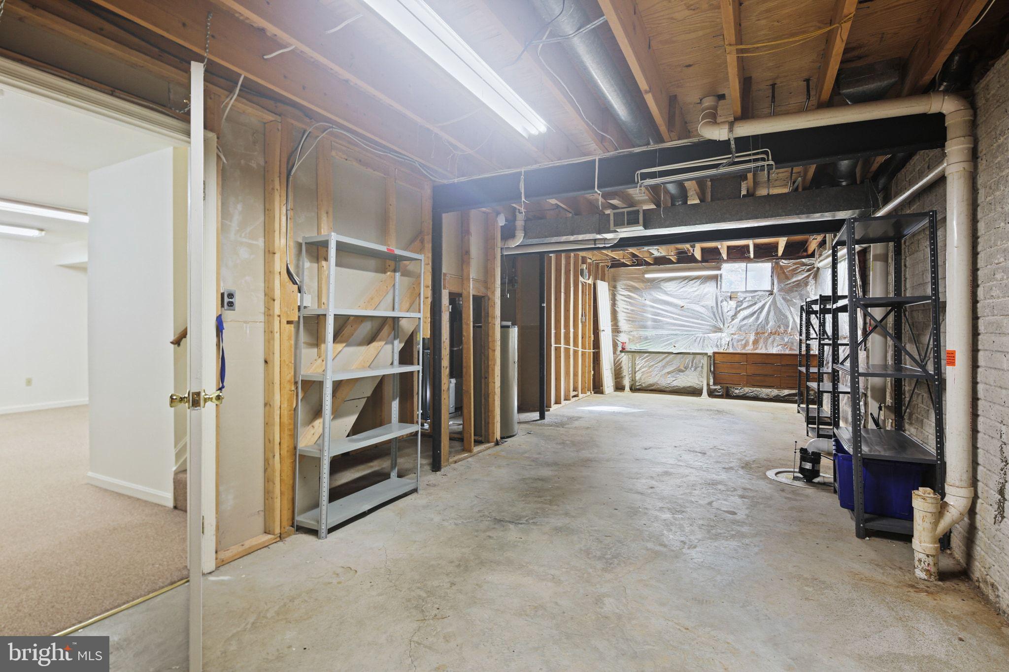 BURLEIGH MANOR - Residential