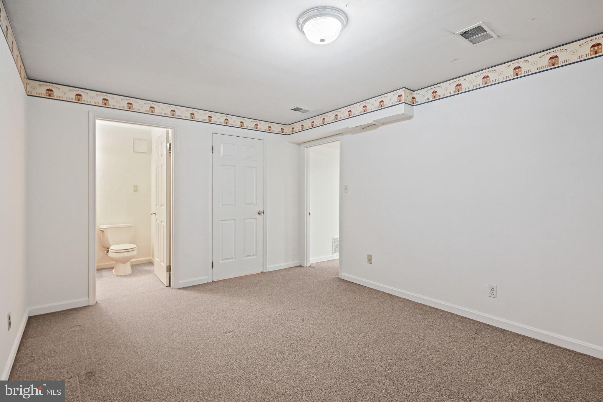 BURLEIGH MANOR - Residential