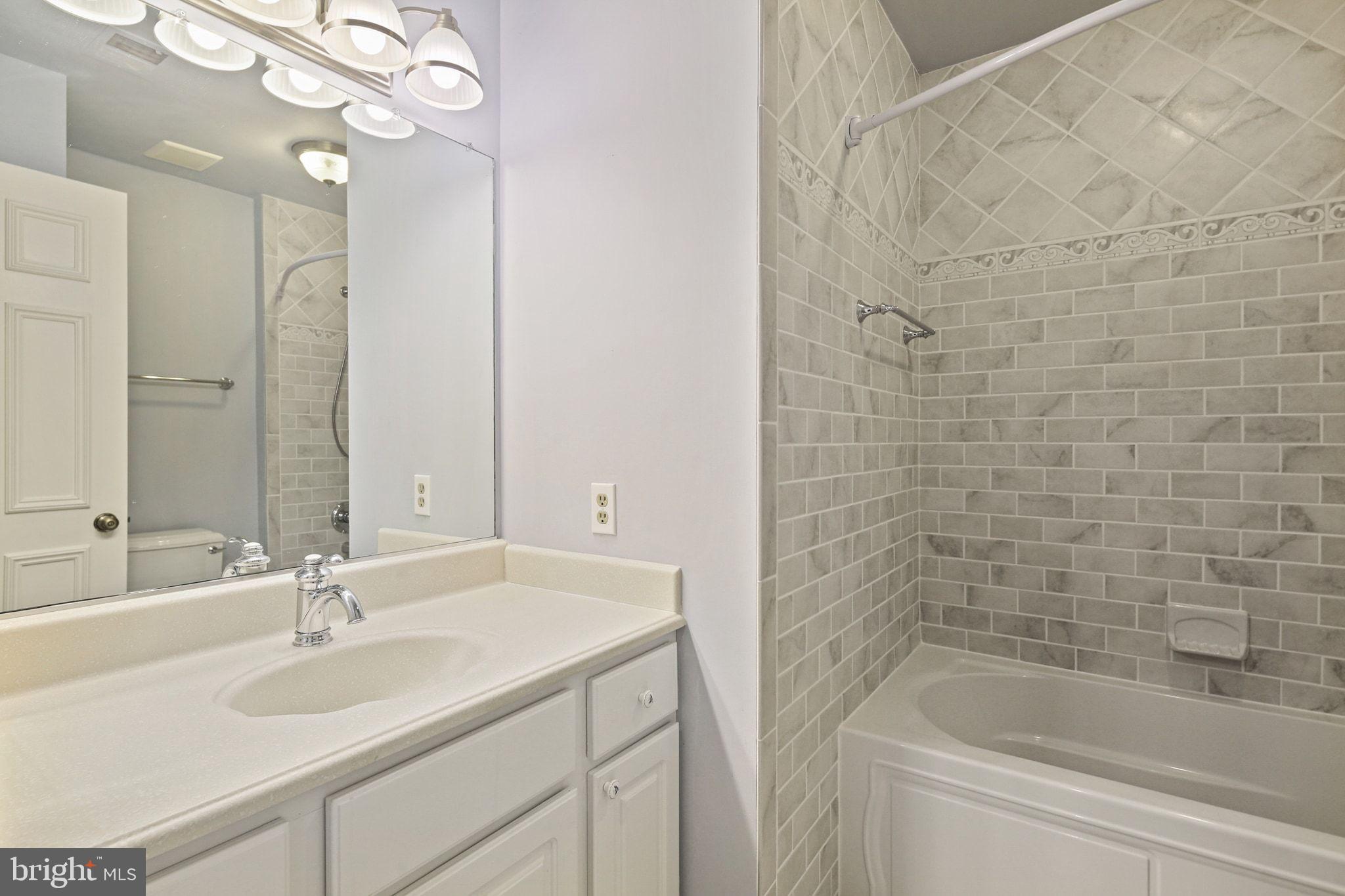 BURLEIGH MANOR - Residential