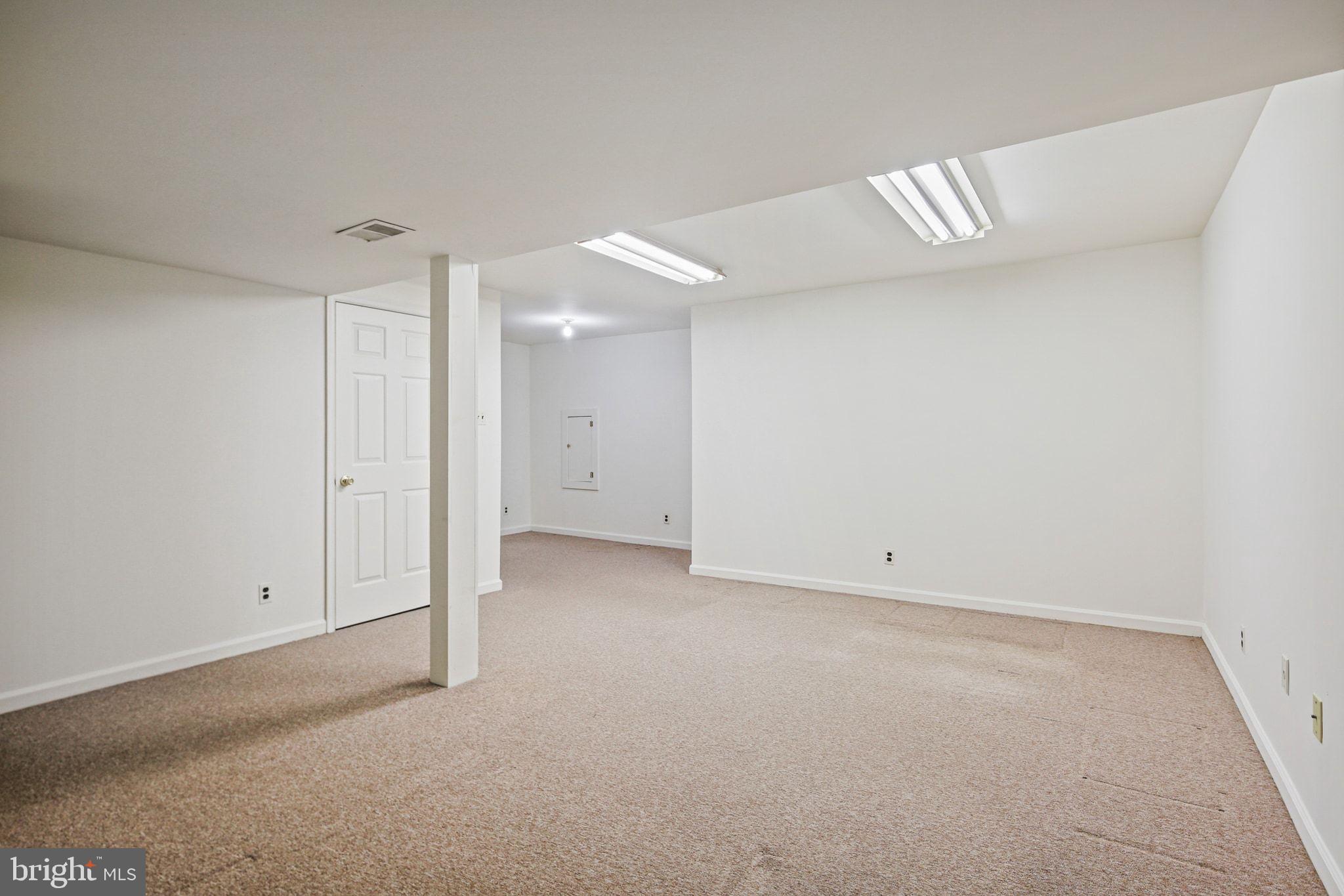 BURLEIGH MANOR - Residential