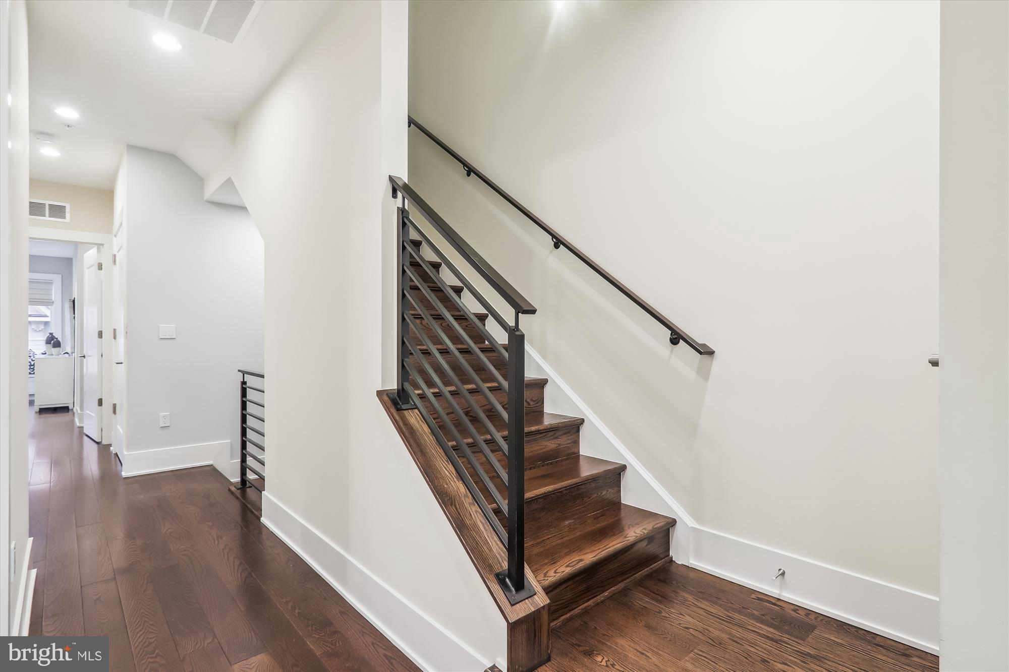 GROSVENOR HEIGHTS - Residential