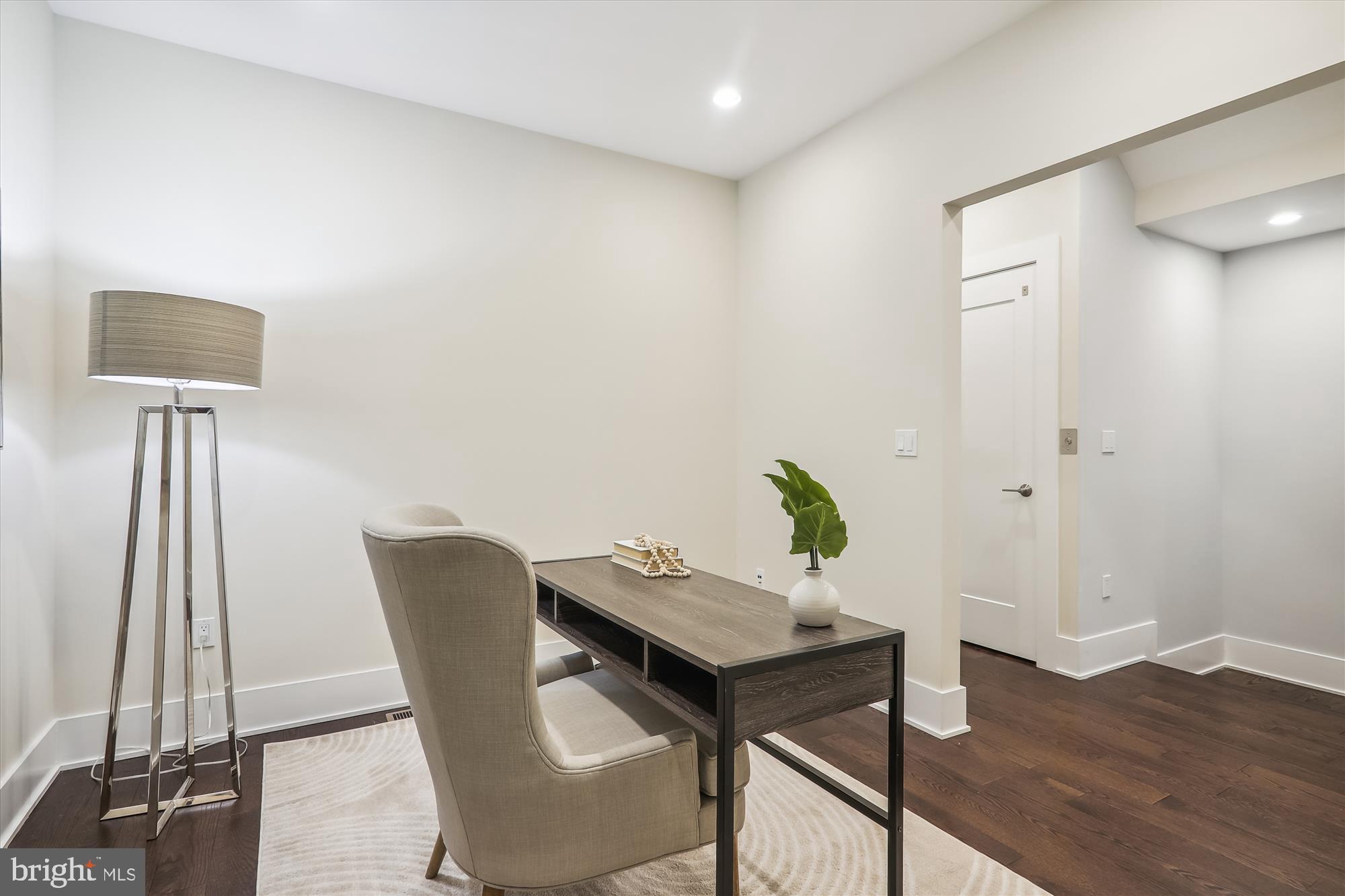 GROSVENOR HEIGHTS - Residential