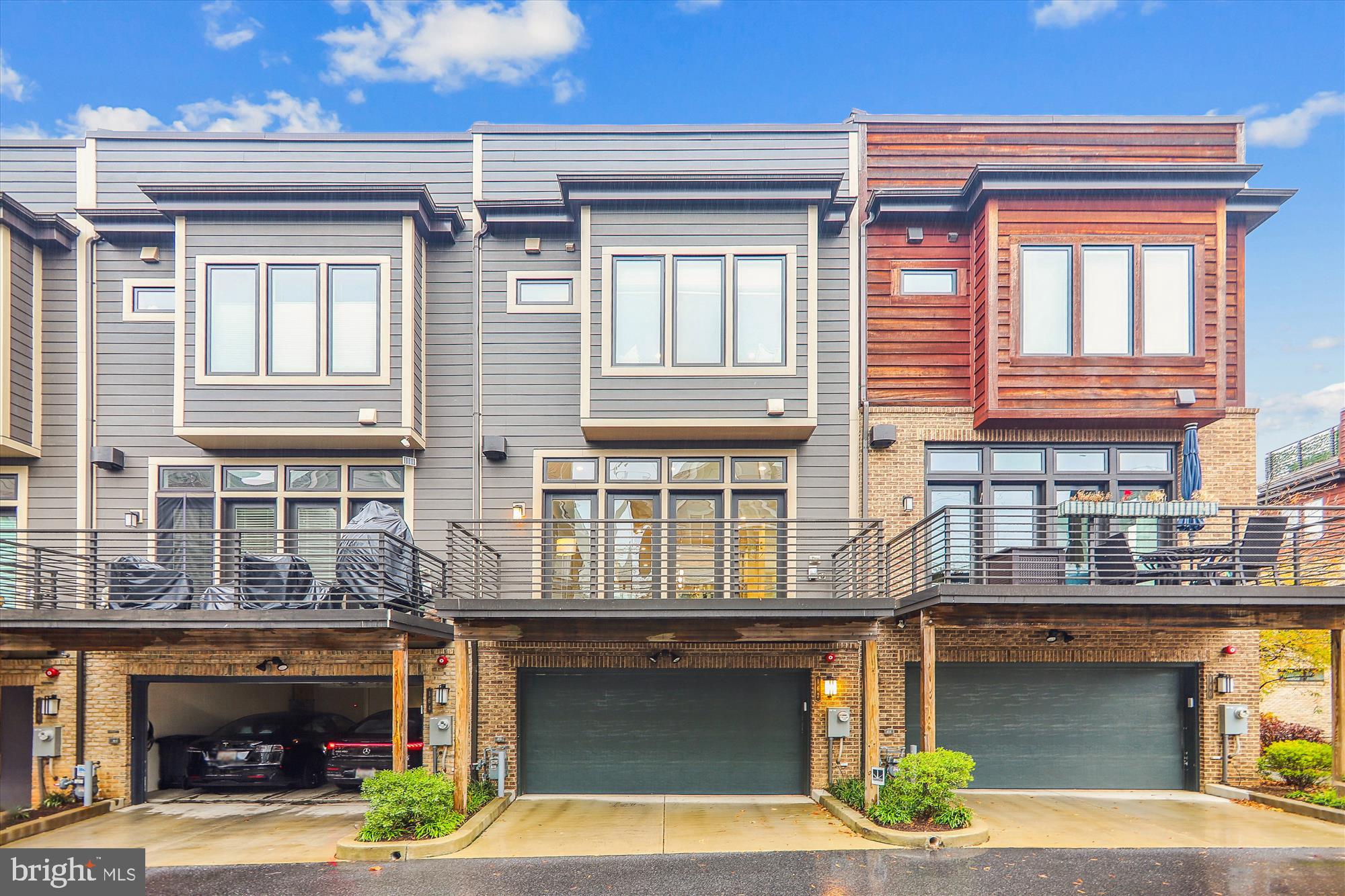 GROSVENOR HEIGHTS - Residential
