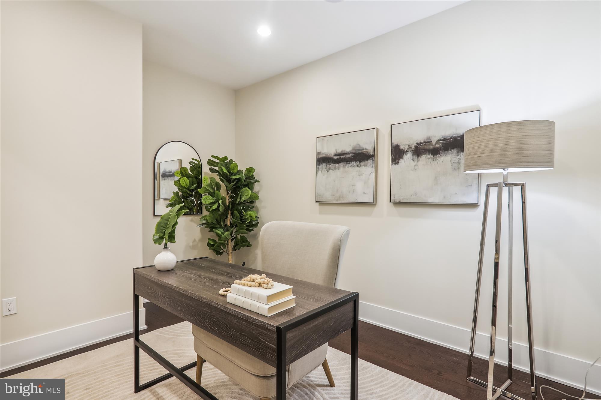 GROSVENOR HEIGHTS - Residential