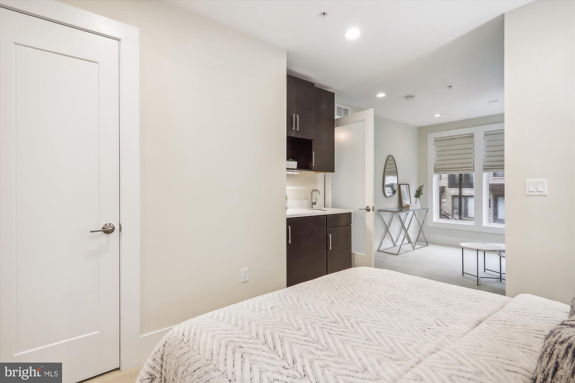 GROSVENOR HEIGHTS - Residential