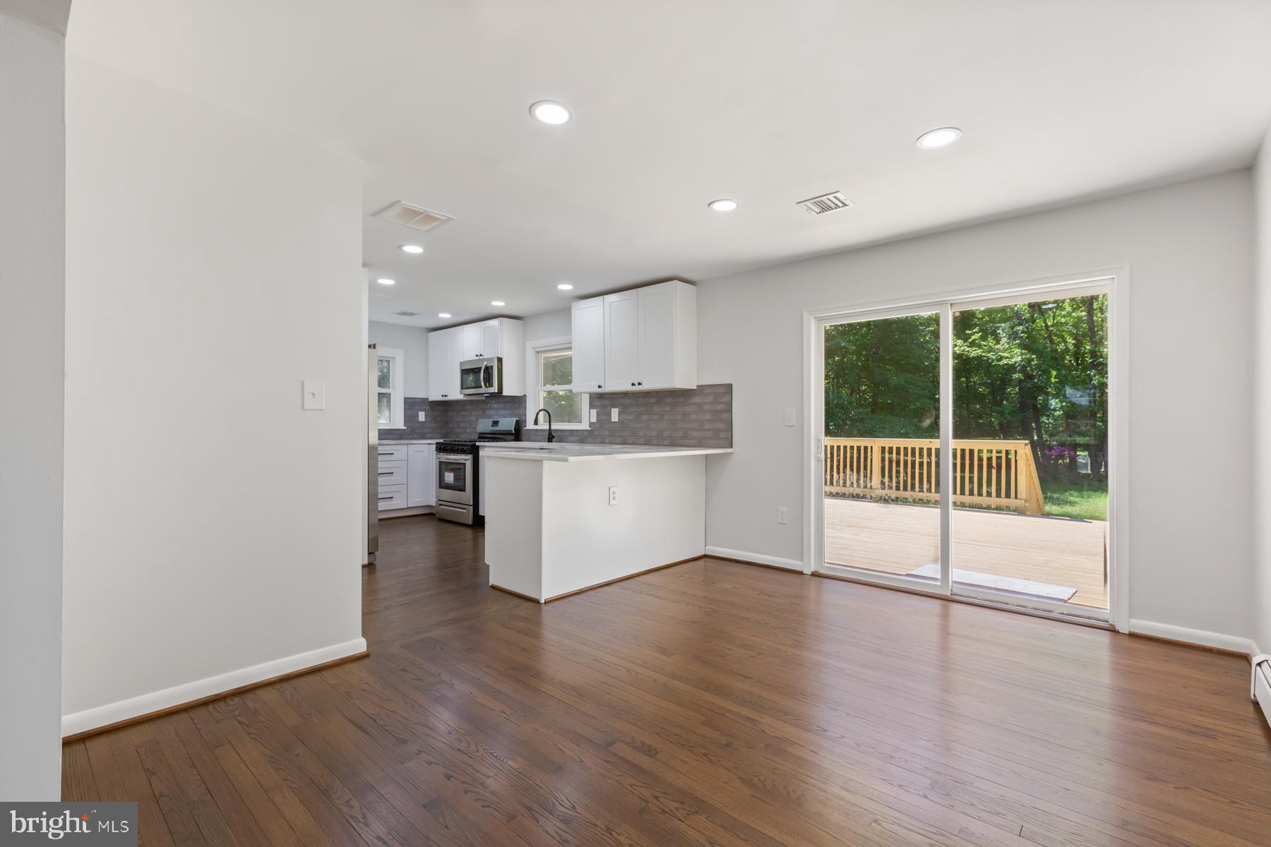 BROADWATER ESTATES - Residential