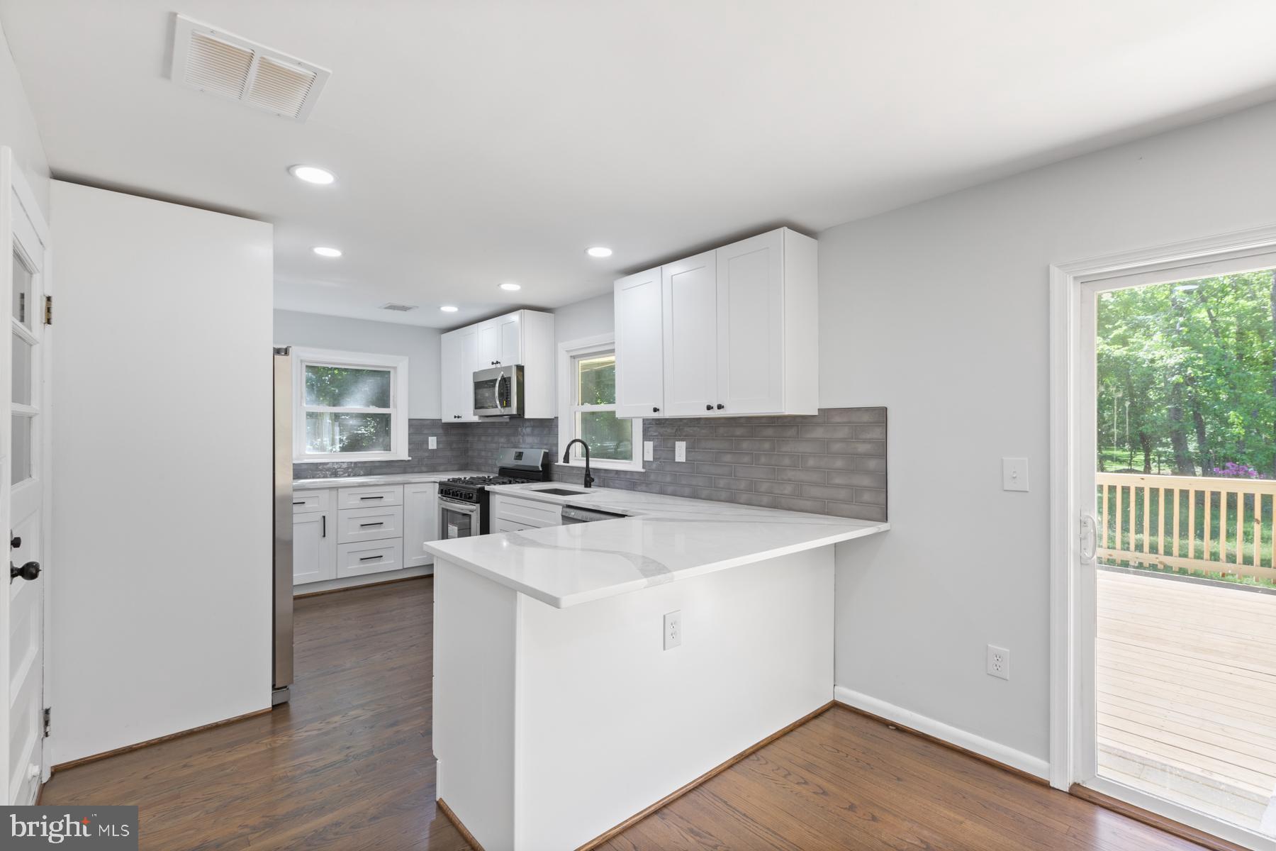 BROADWATER ESTATES - Residential