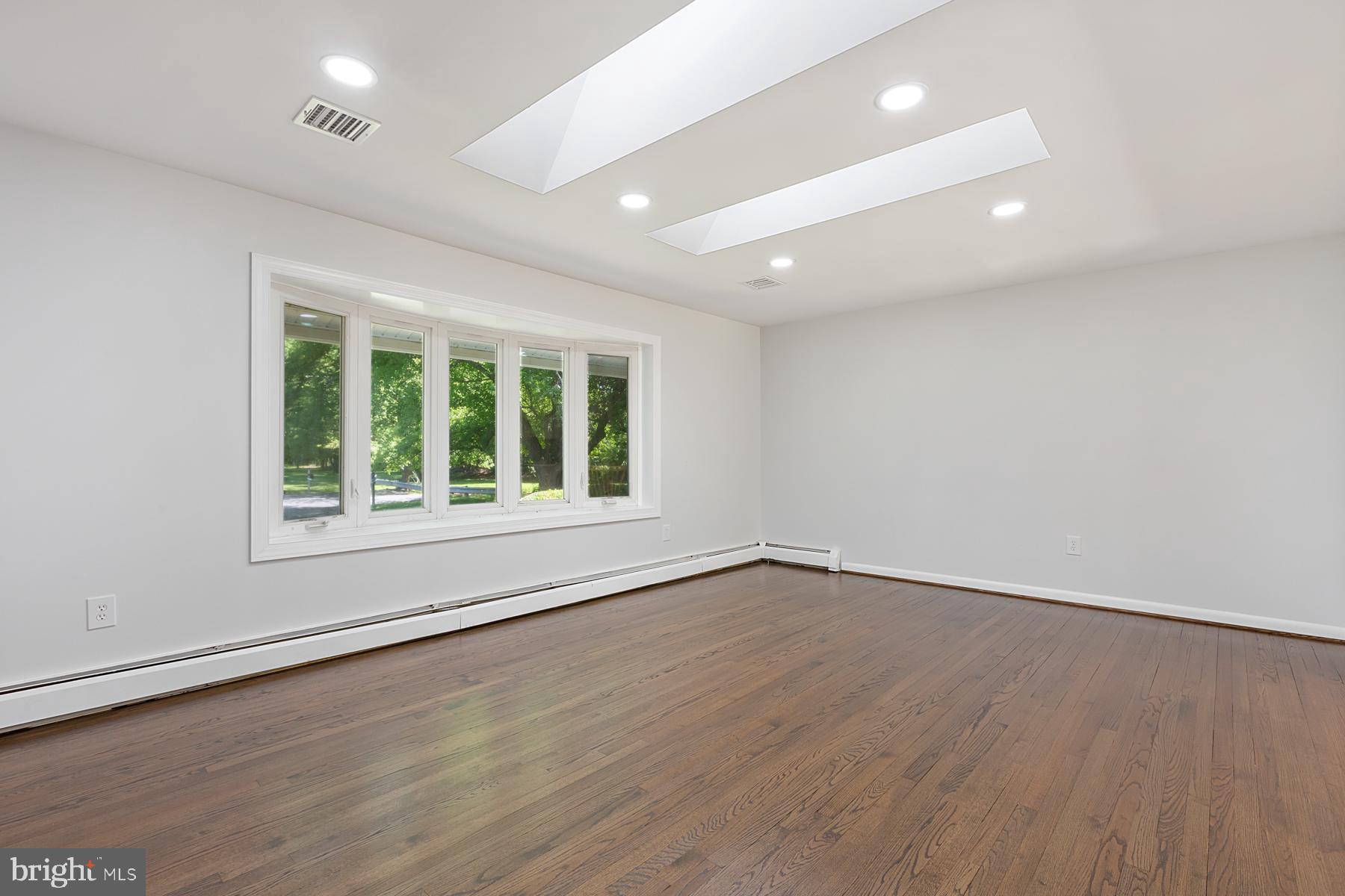 BROADWATER ESTATES - Residential