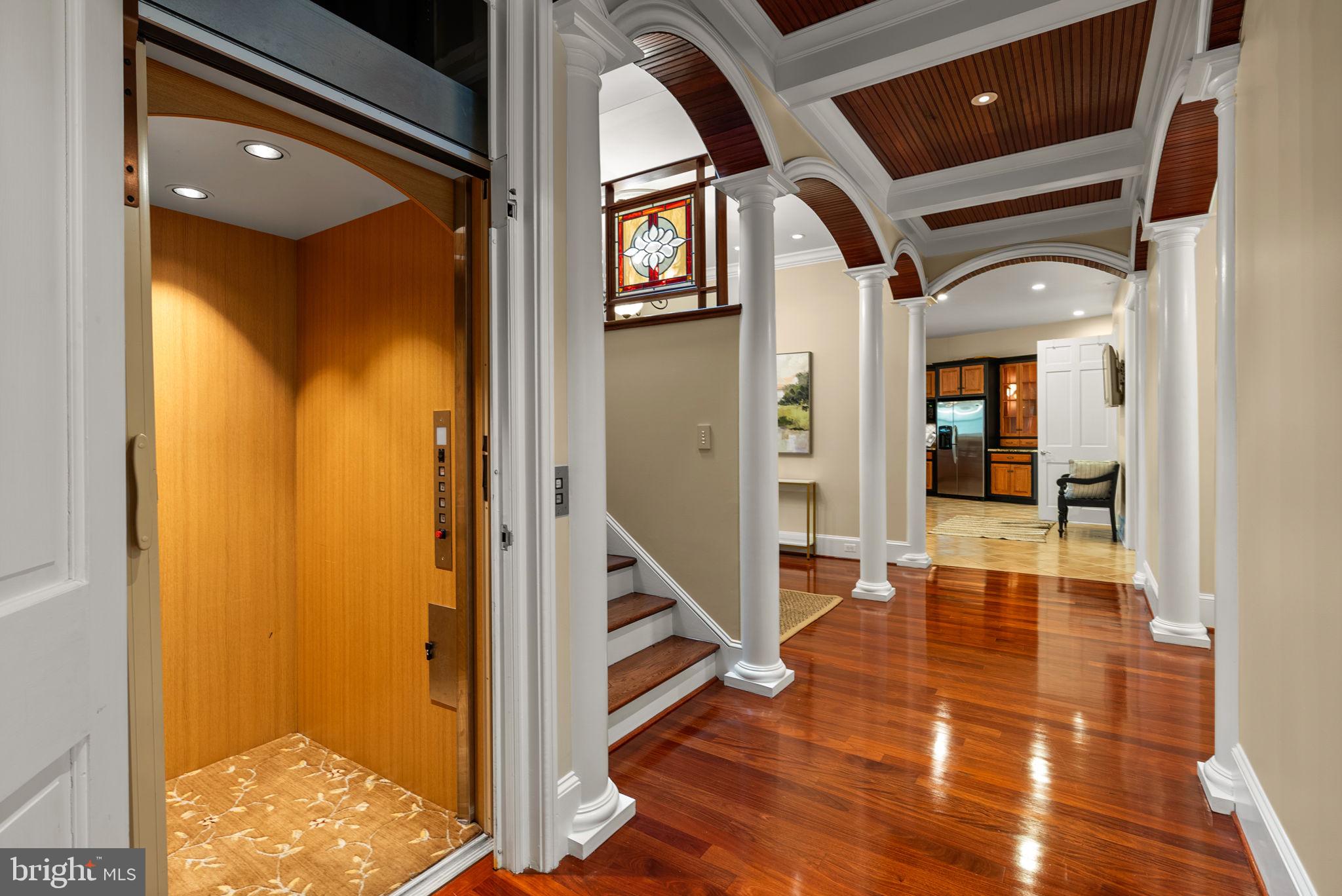 NICHOLSONS MANOR - Residential