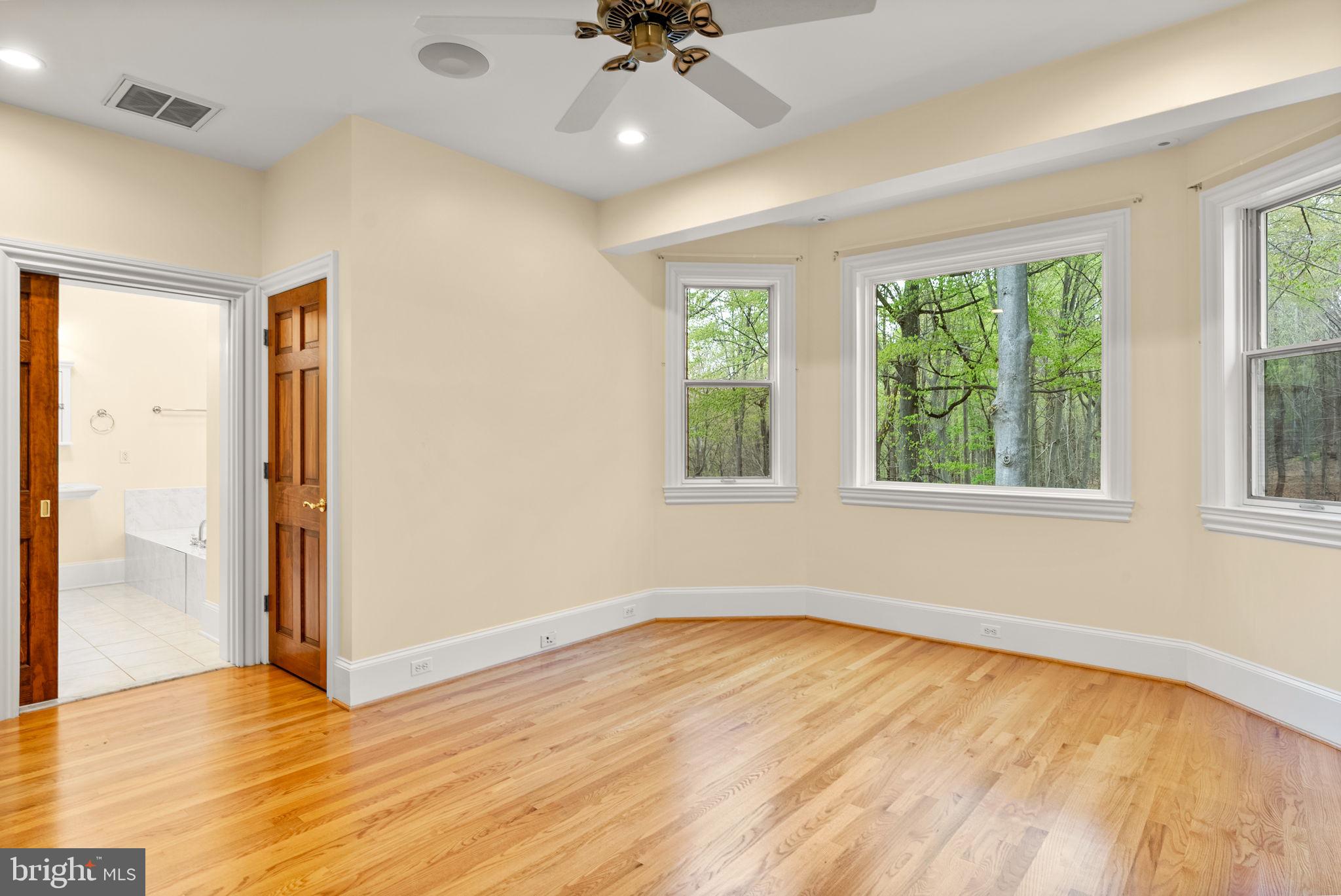 NICHOLSONS MANOR - Residential