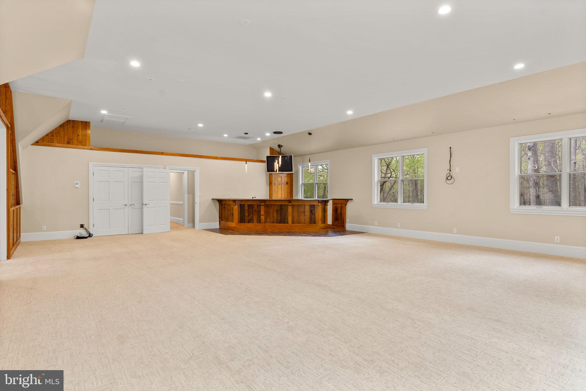 NICHOLSONS MANOR - Residential