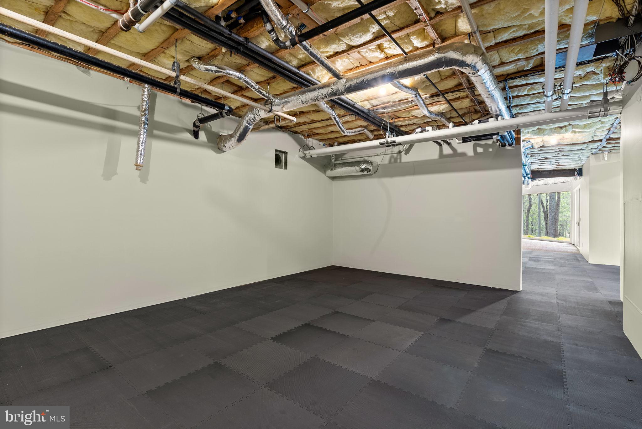 NICHOLSONS MANOR - Residential