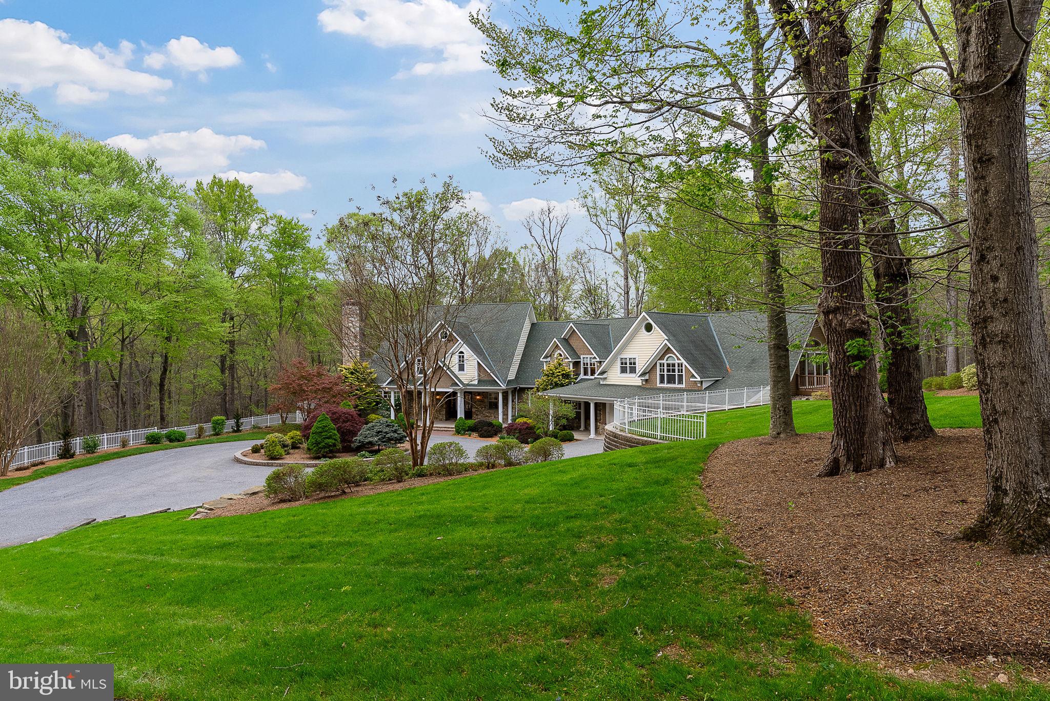 NICHOLSONS MANOR - Residential