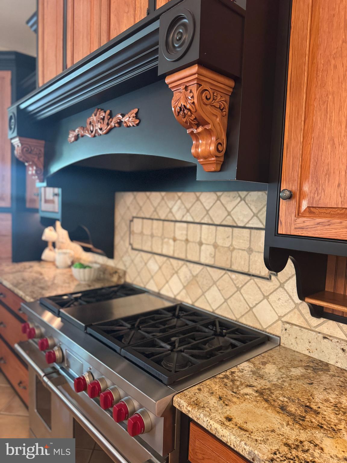 NICHOLSONS MANOR - Residential