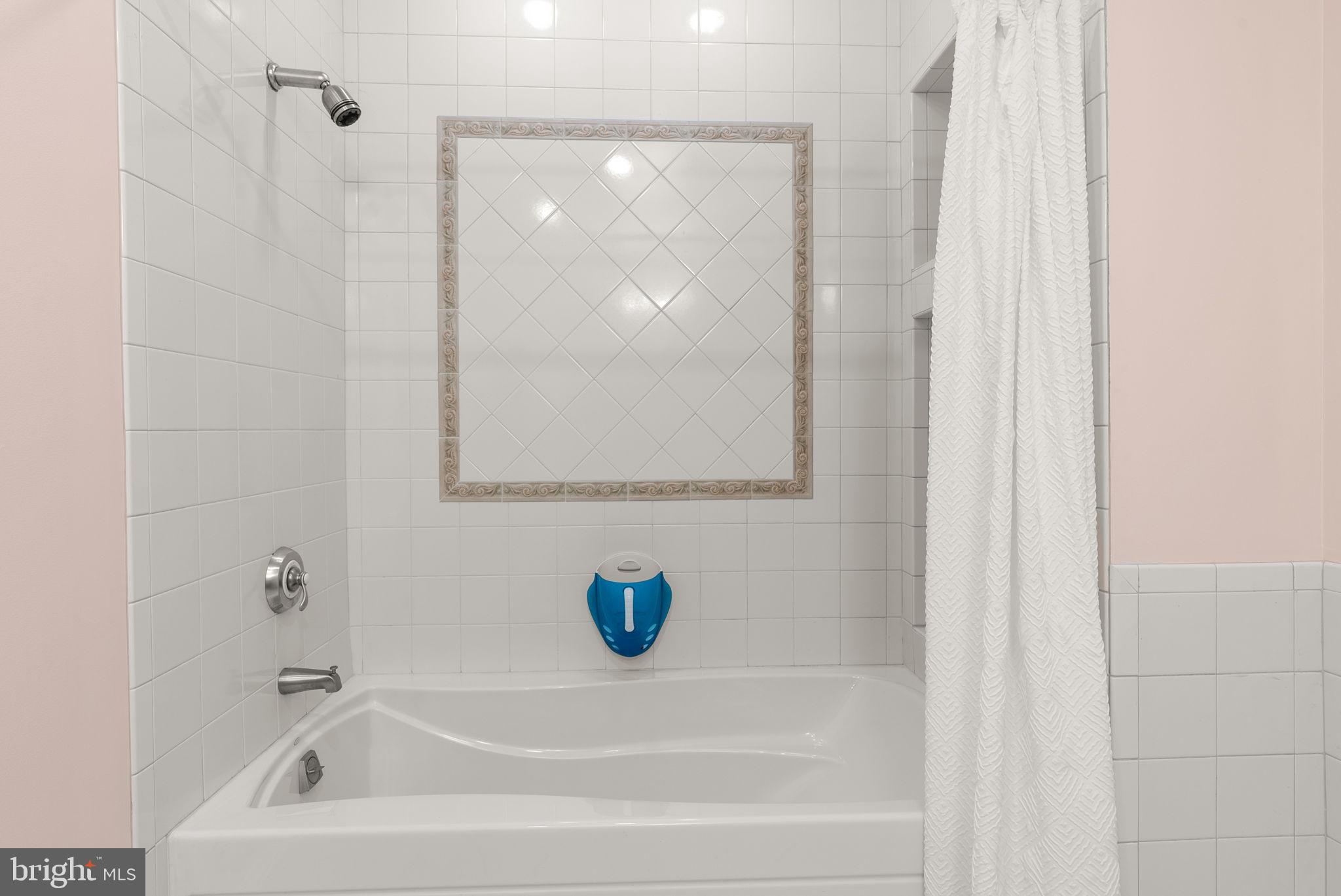 NICHOLSONS MANOR - Residential