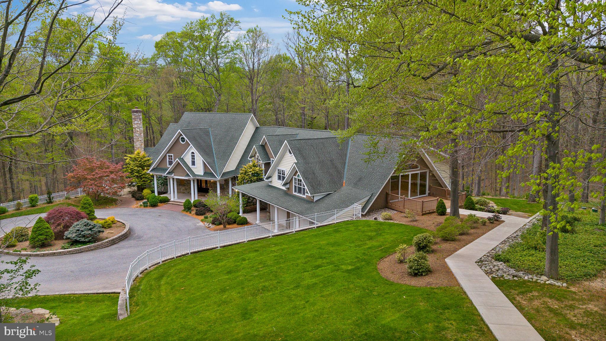 NICHOLSONS MANOR - Residential