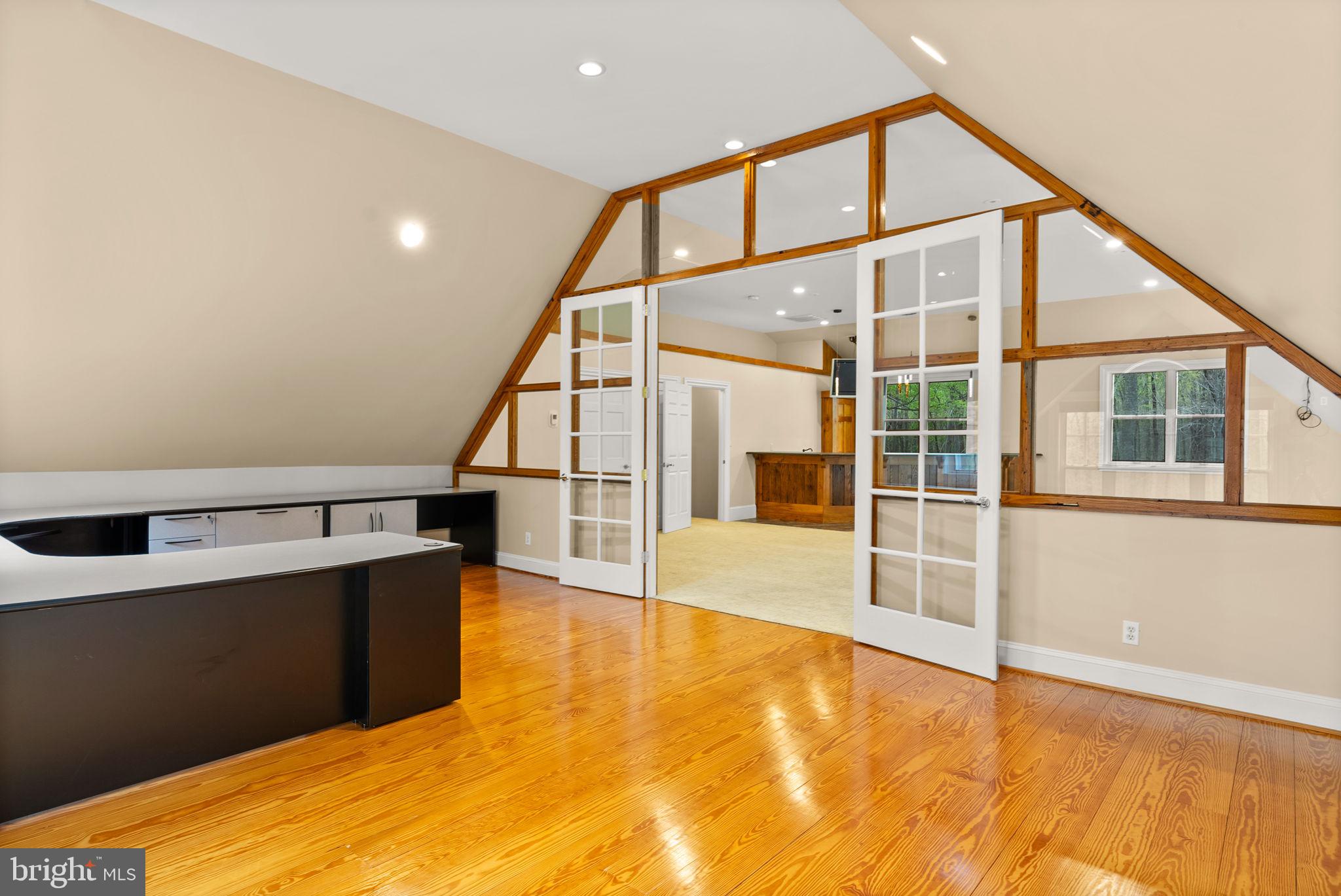 NICHOLSONS MANOR - Residential