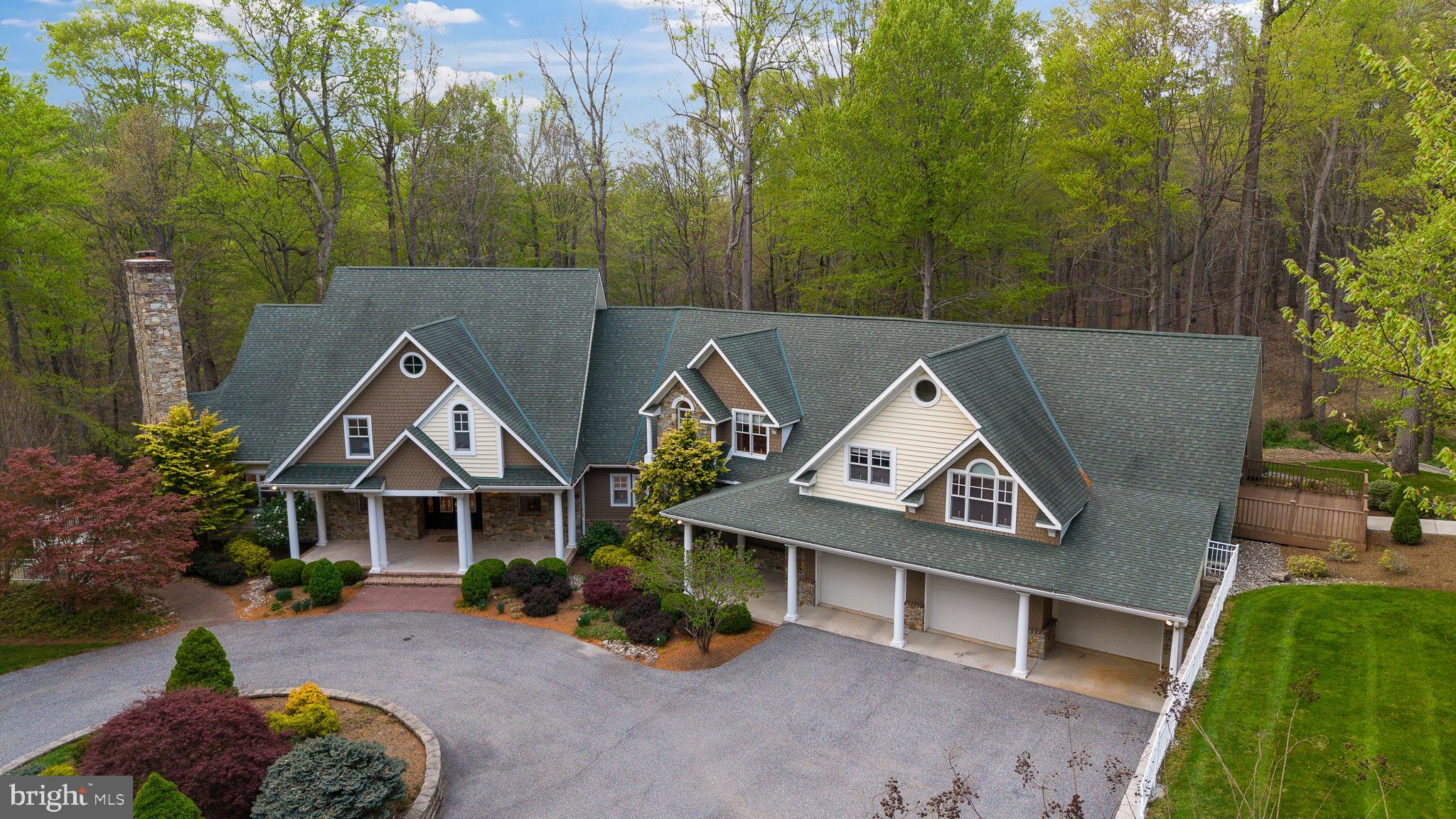 NICHOLSONS MANOR - Residential