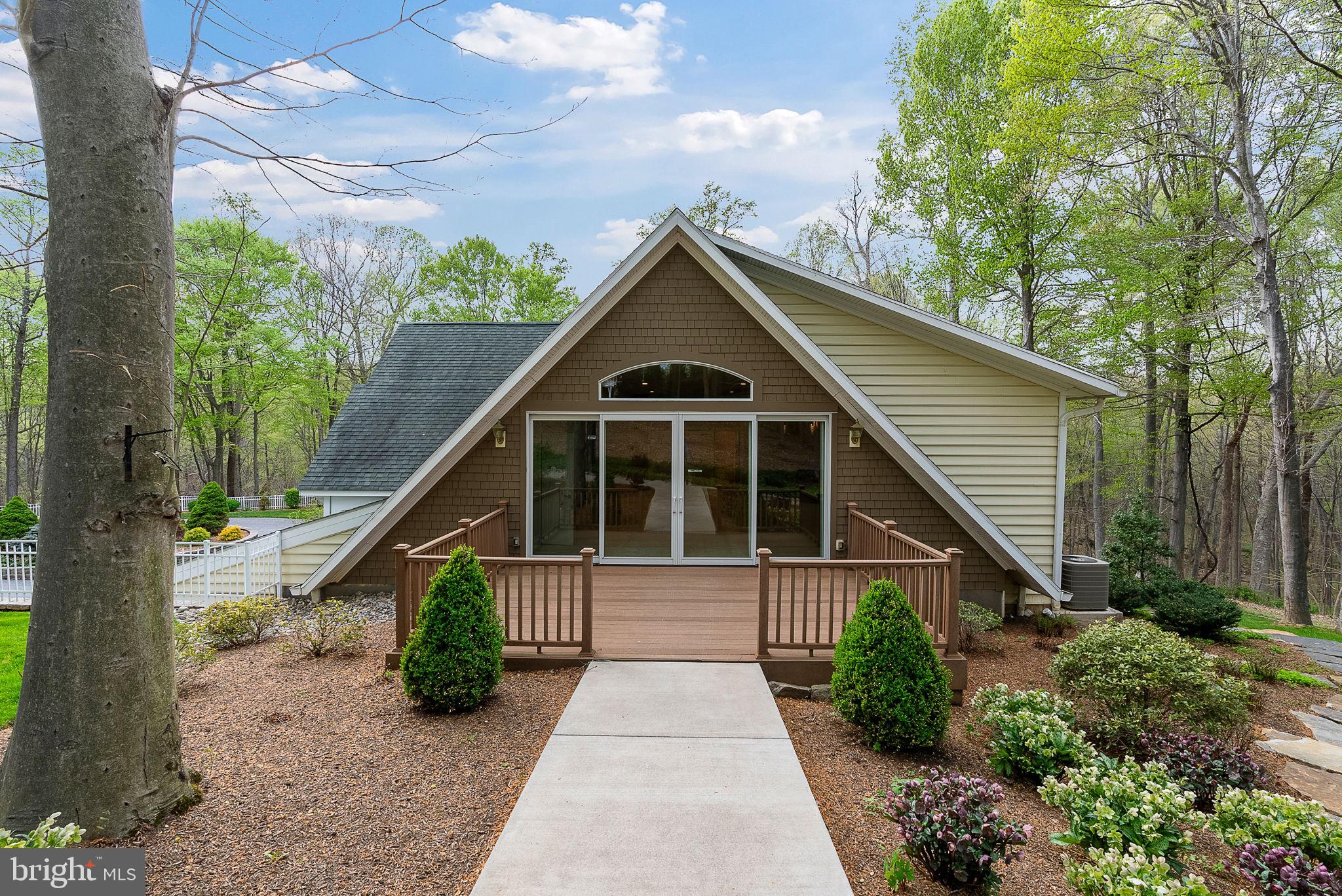 NICHOLSONS MANOR - Residential