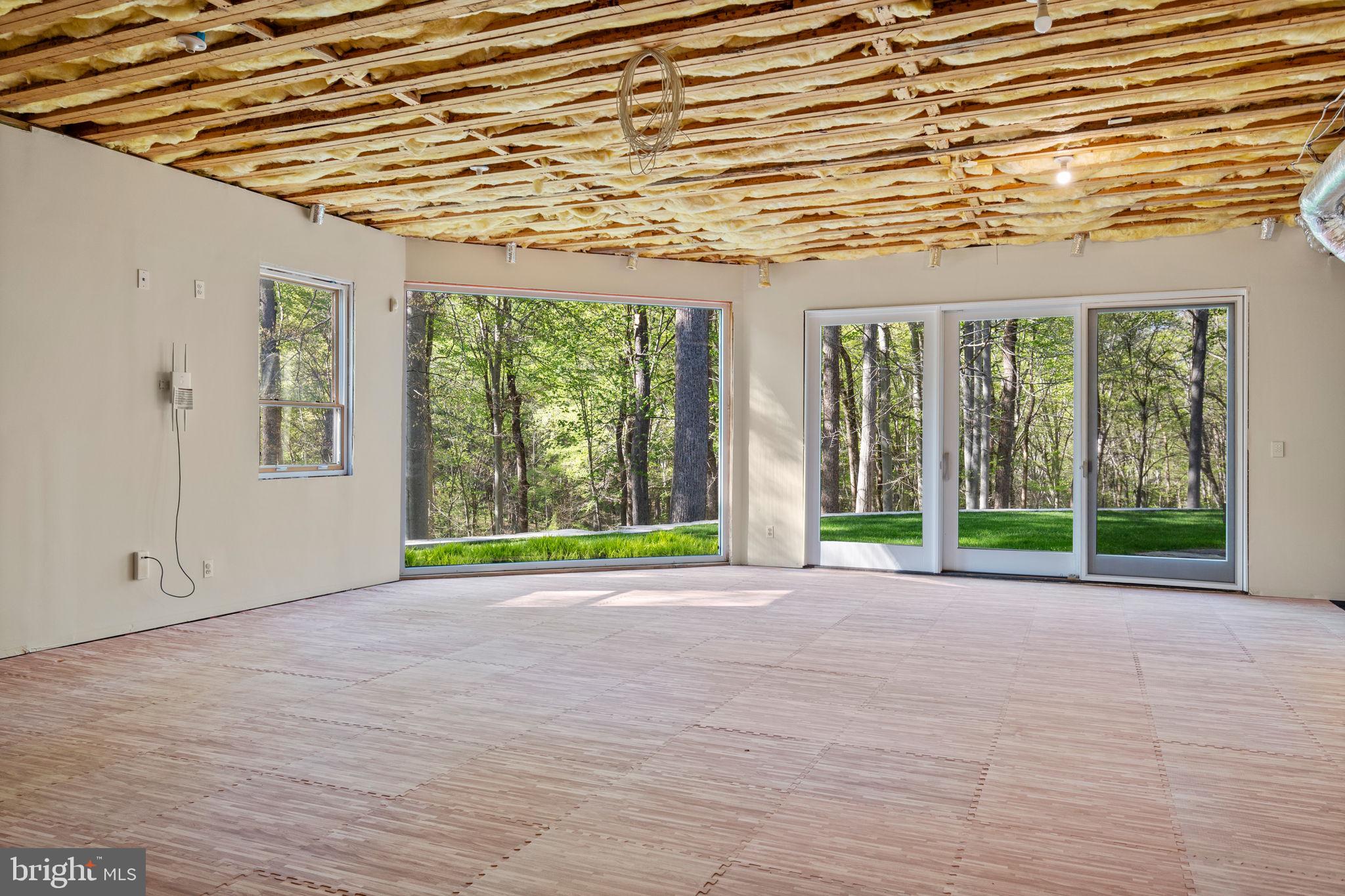 NICHOLSONS MANOR - Residential