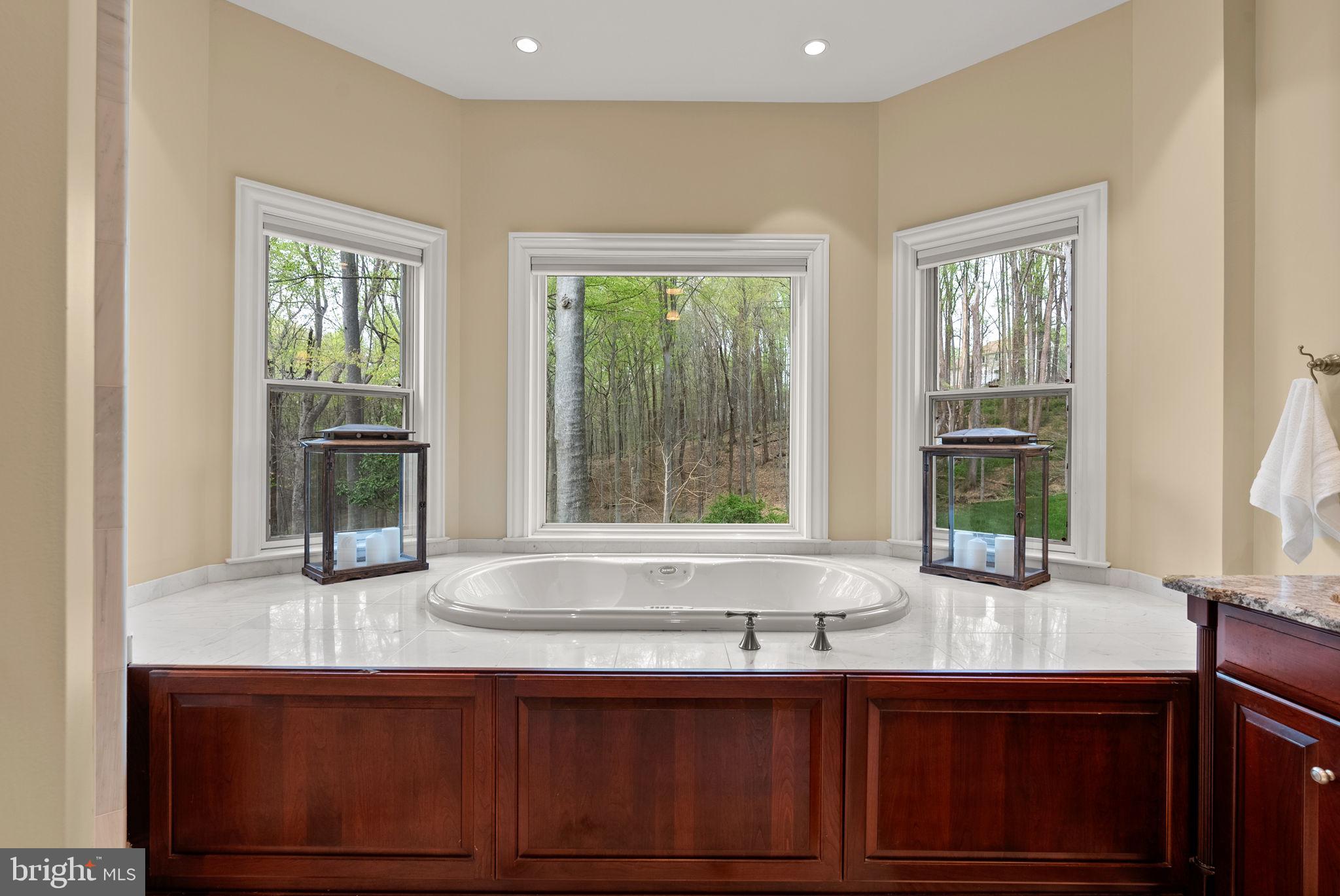 NICHOLSONS MANOR - Residential