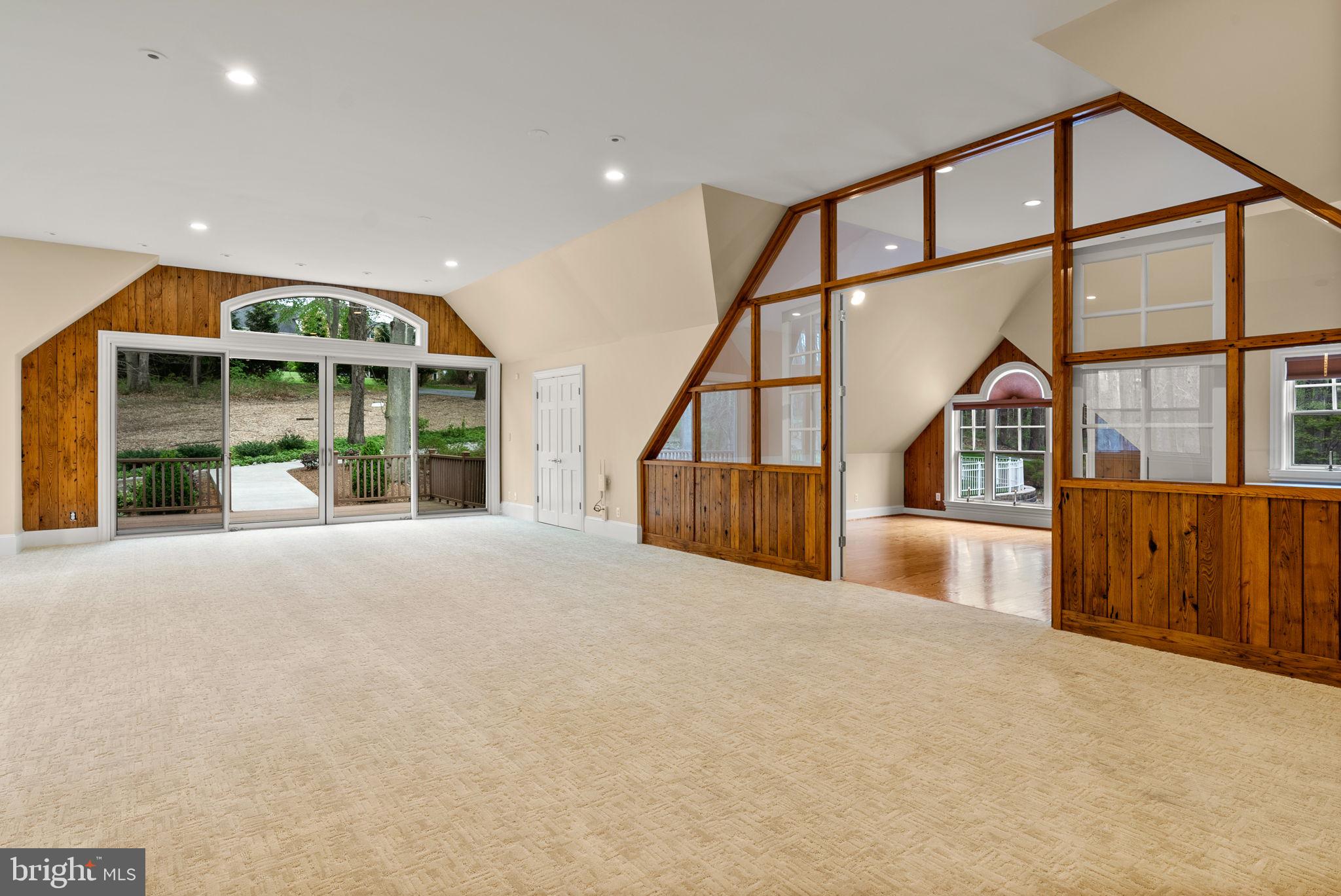 NICHOLSONS MANOR - Residential