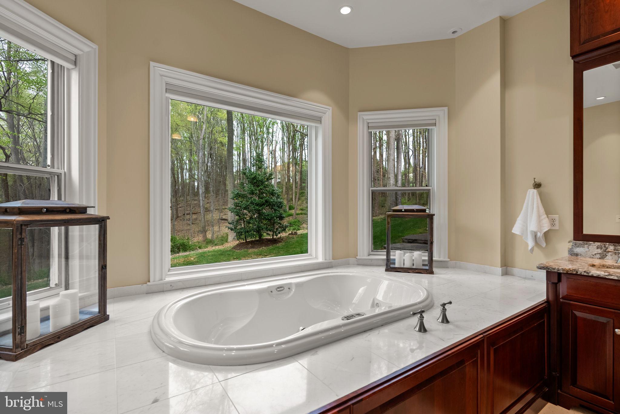 NICHOLSONS MANOR - Residential