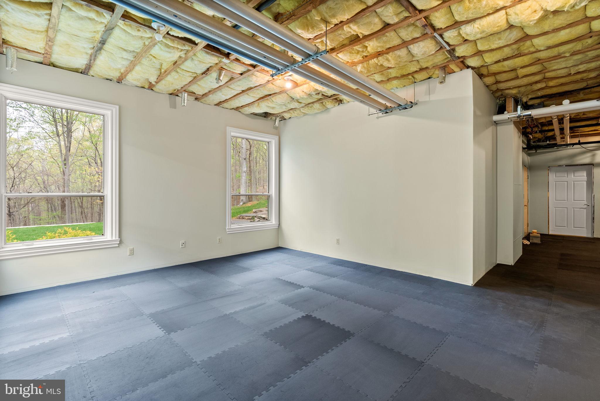 NICHOLSONS MANOR - Residential