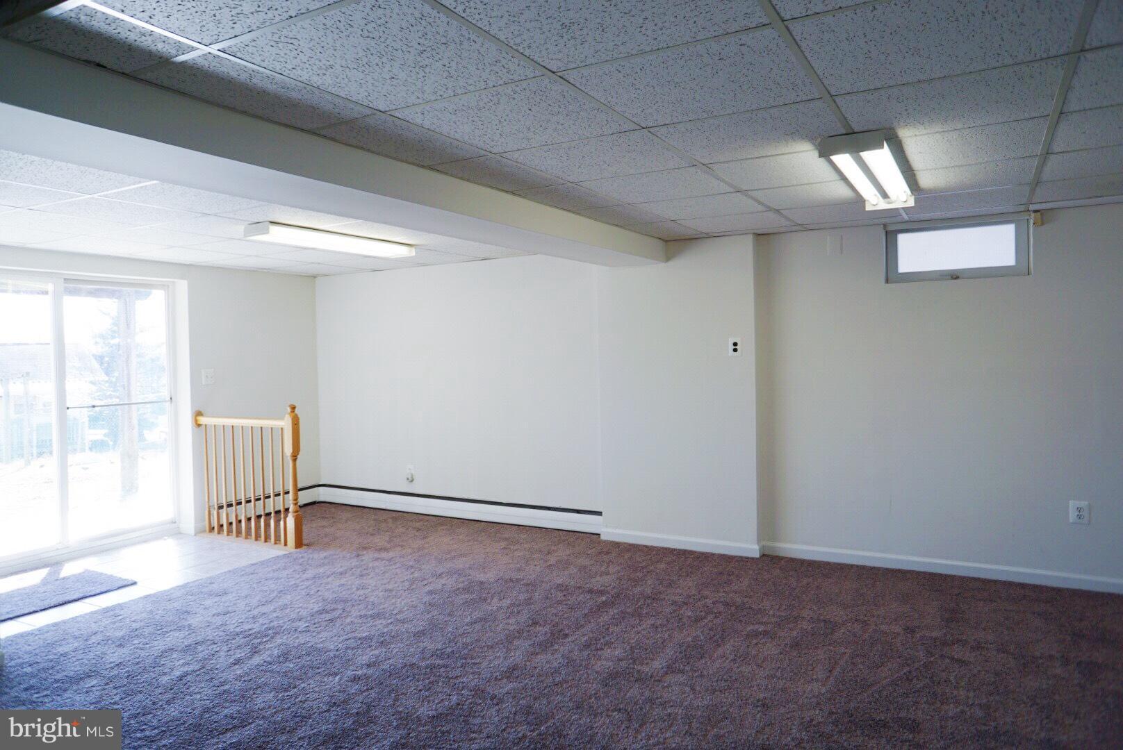 HIGH POINT - Residential Lease